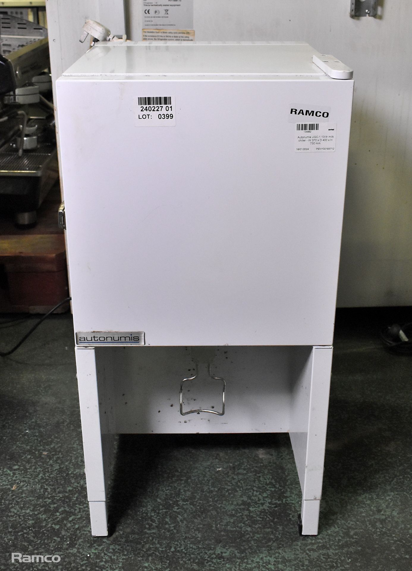 Autonumis UGC-1 13 ltr milk chiller - W 370 x D 400 x H 730 mm