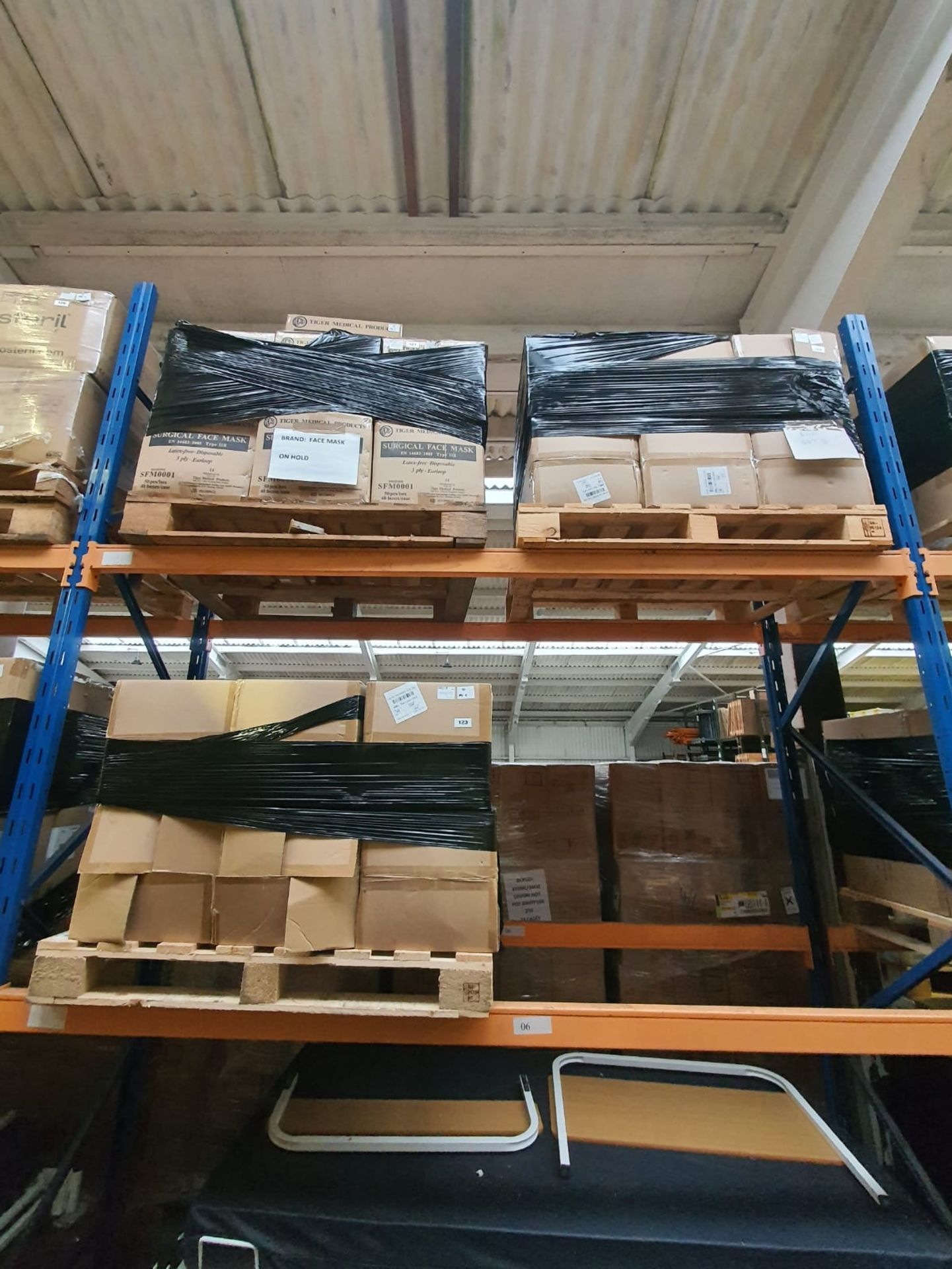 21 pallets worth of Various PPE equipment - see description for details - Image 3 of 3