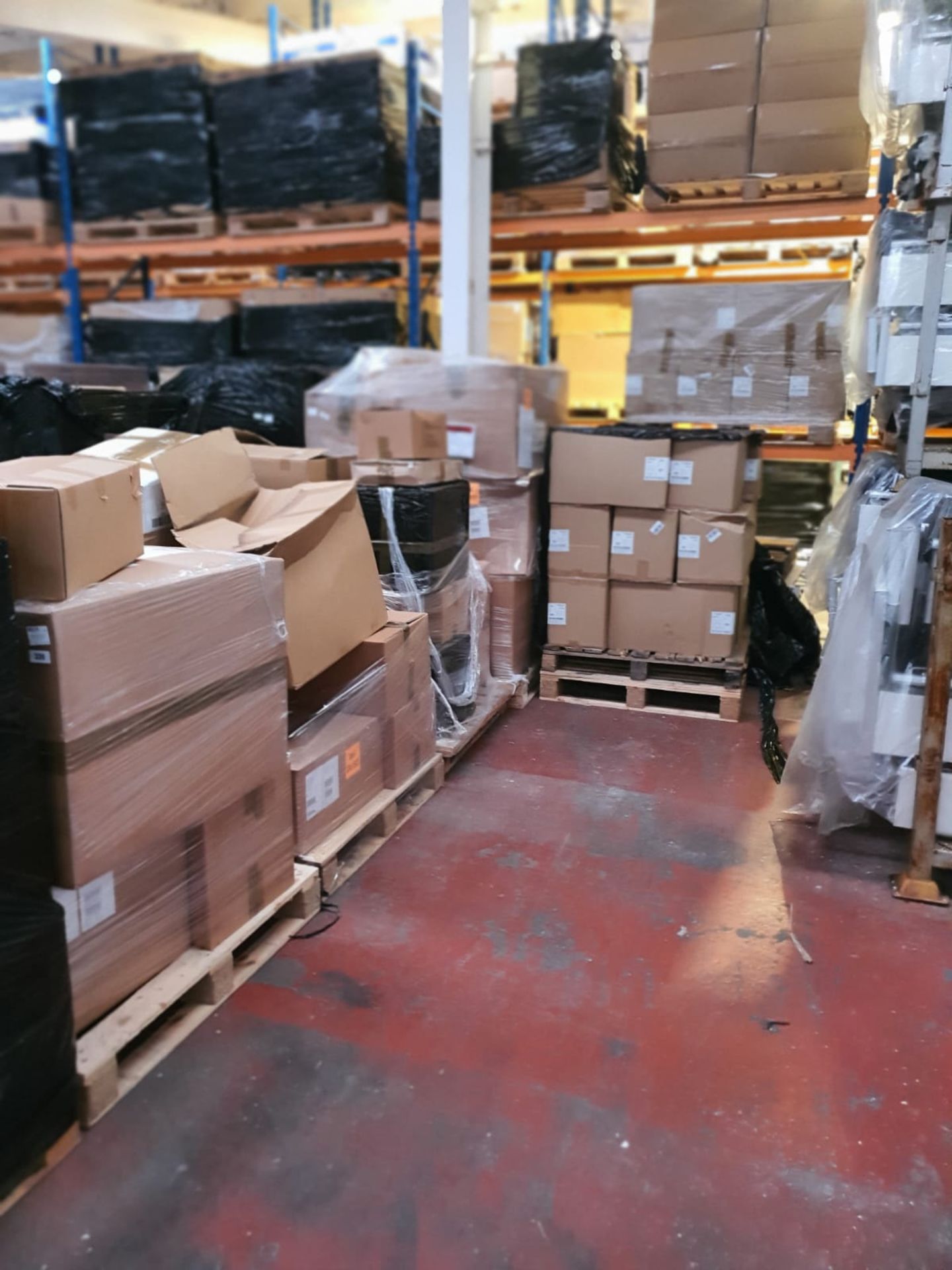 20 pallets worth of Various PPE equipment - see description for details - Image 4 of 18