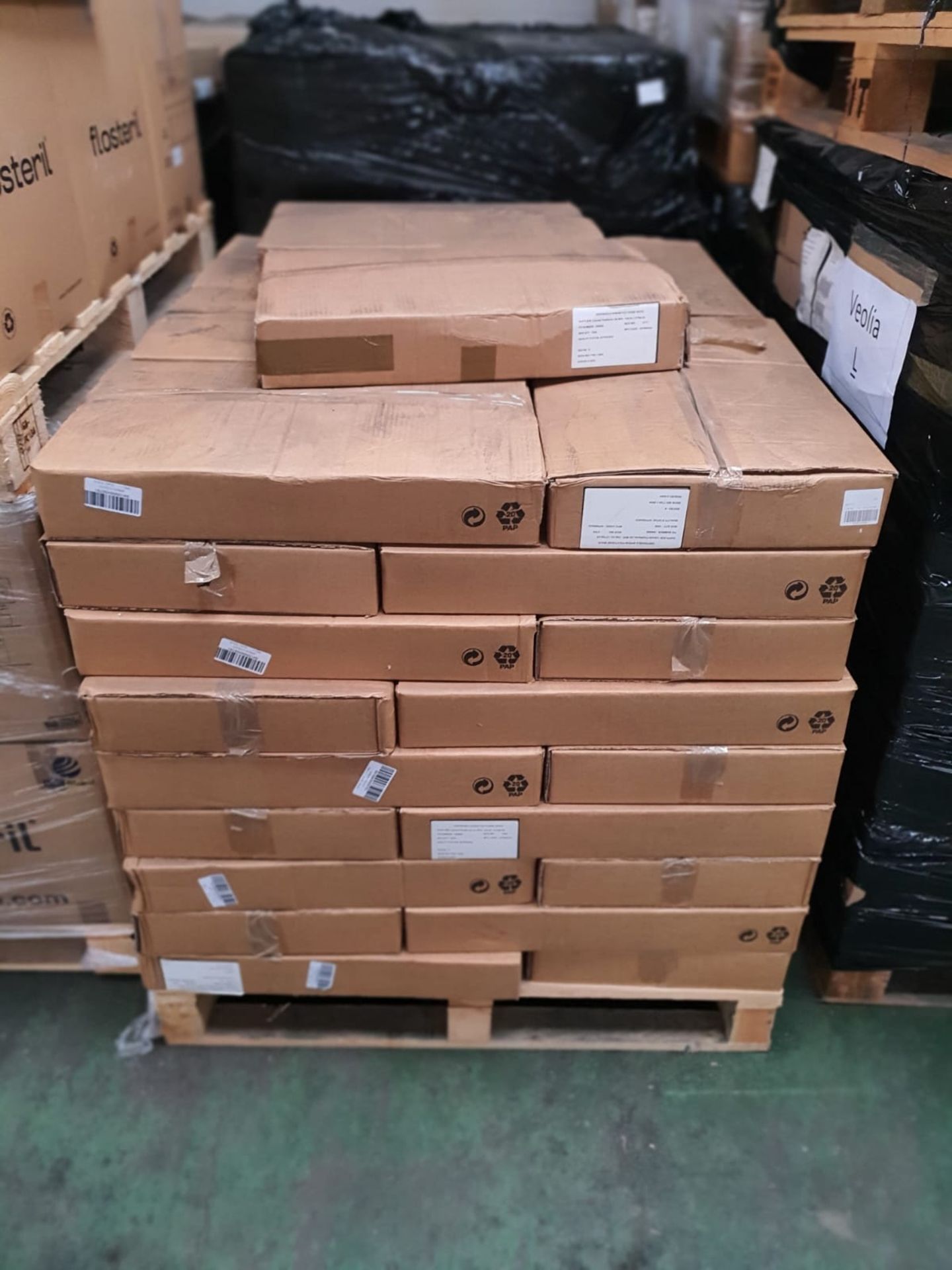 24 pallets worth of Various PPE equipment - see description for details - Image 15 of 17
