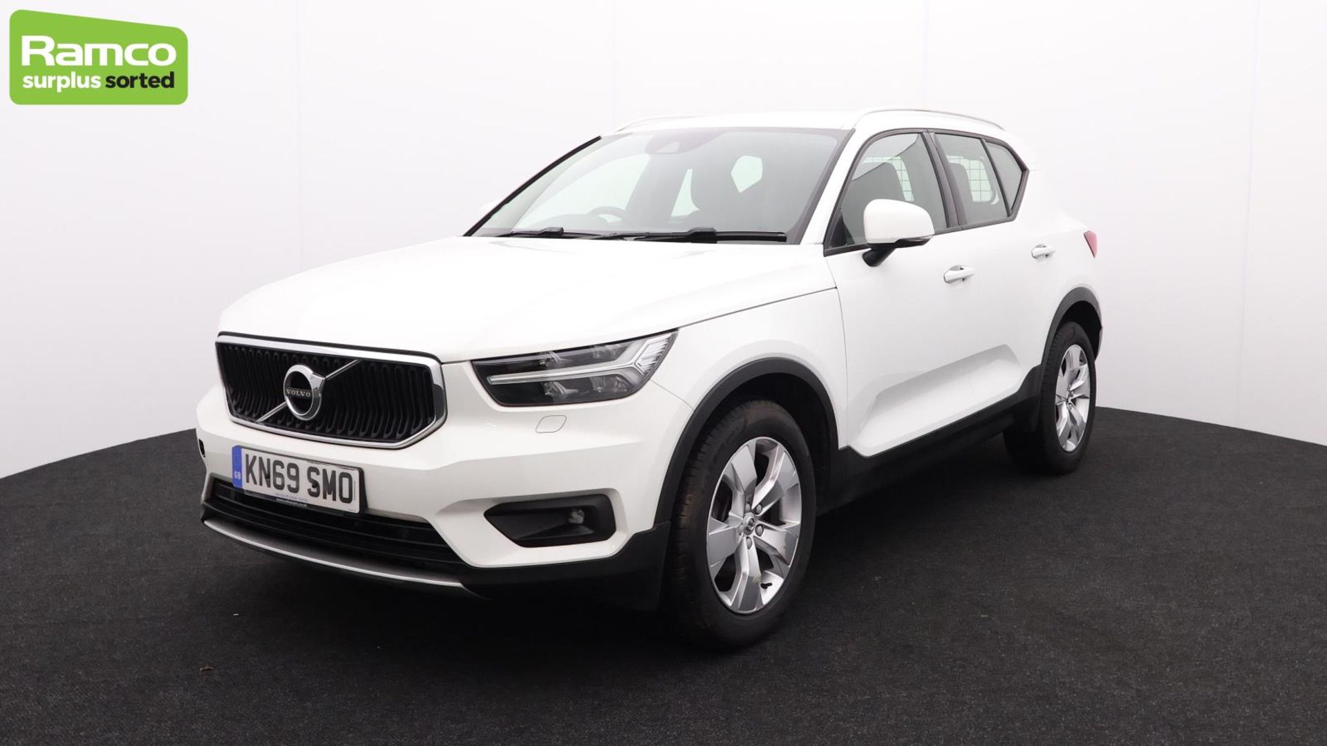 Volvo XC40 Momentum Pro D3 AWD Estate 2.0L - KN69 SMO