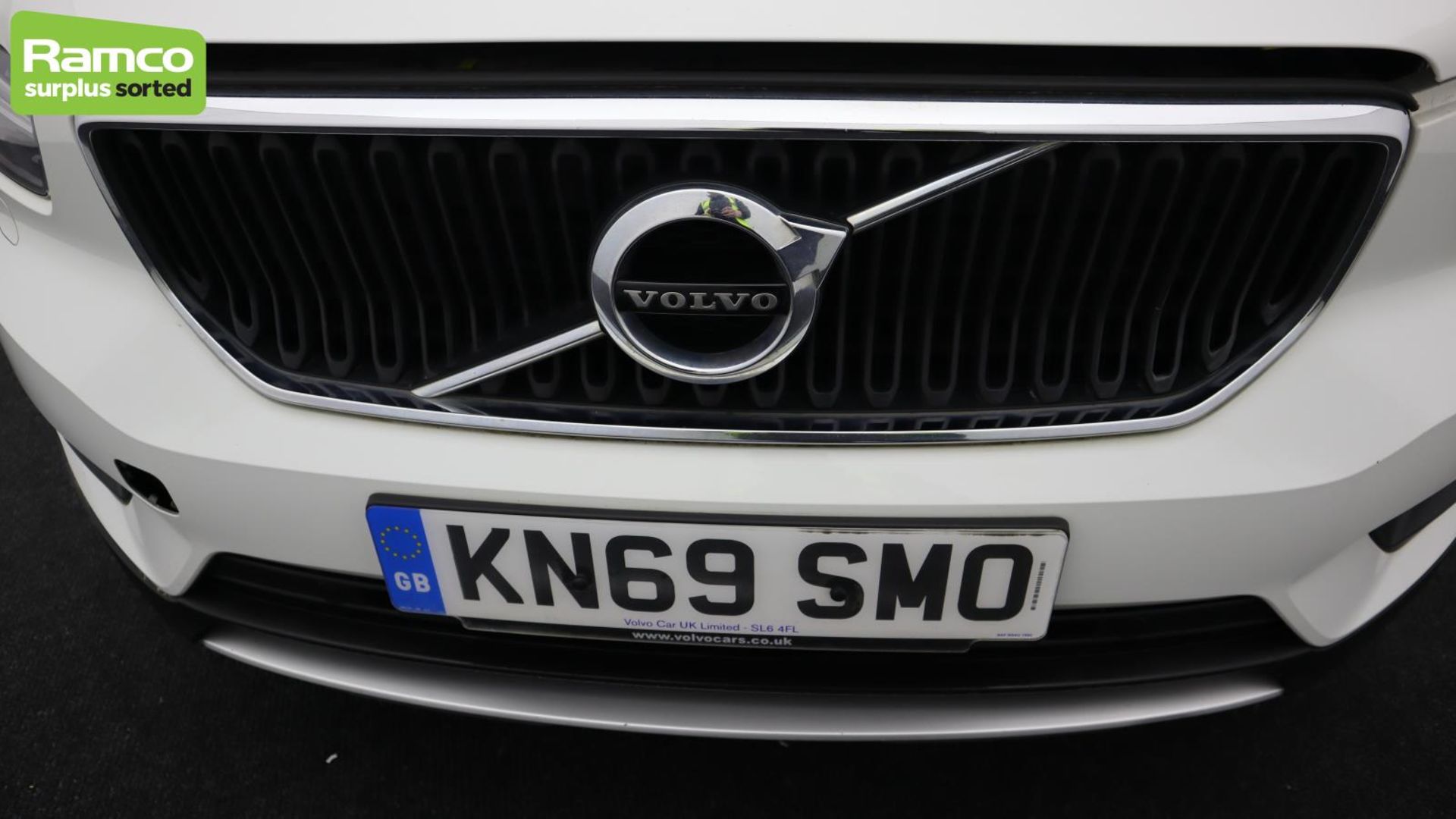 Volvo XC40 Momentum Pro D3 AWD Estate 2.0L - KN69 SMO - Image 39 of 45