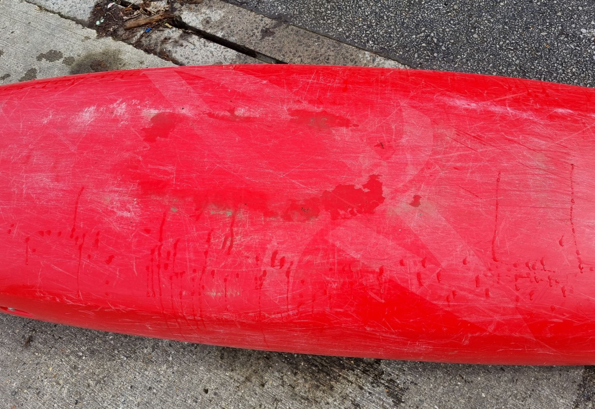 Dagger Katana polyethylene kayak - red - W 3200 x D 660 x H 420mm - Image 8 of 9