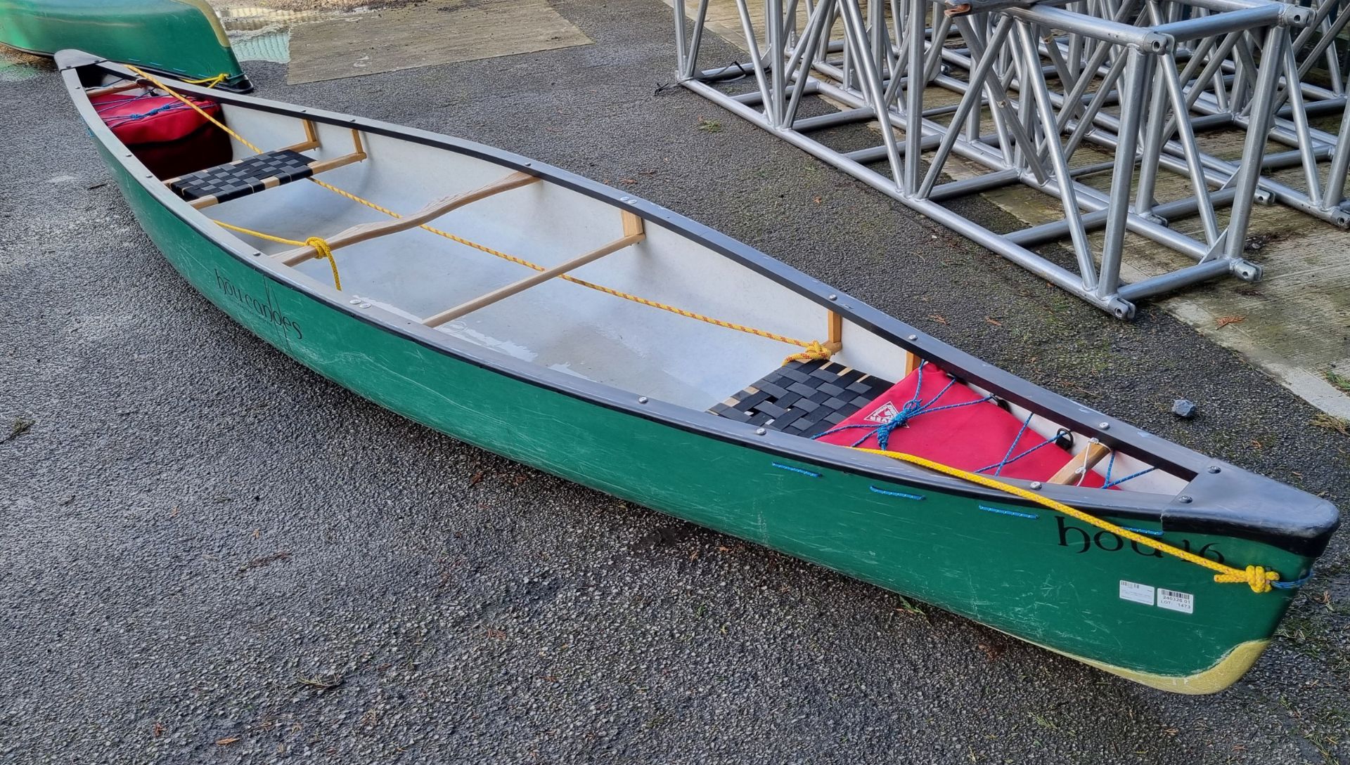 HOU Canoes HOU16 Open canoe - W 4900 x D 920 x H 370mm - Image 2 of 9