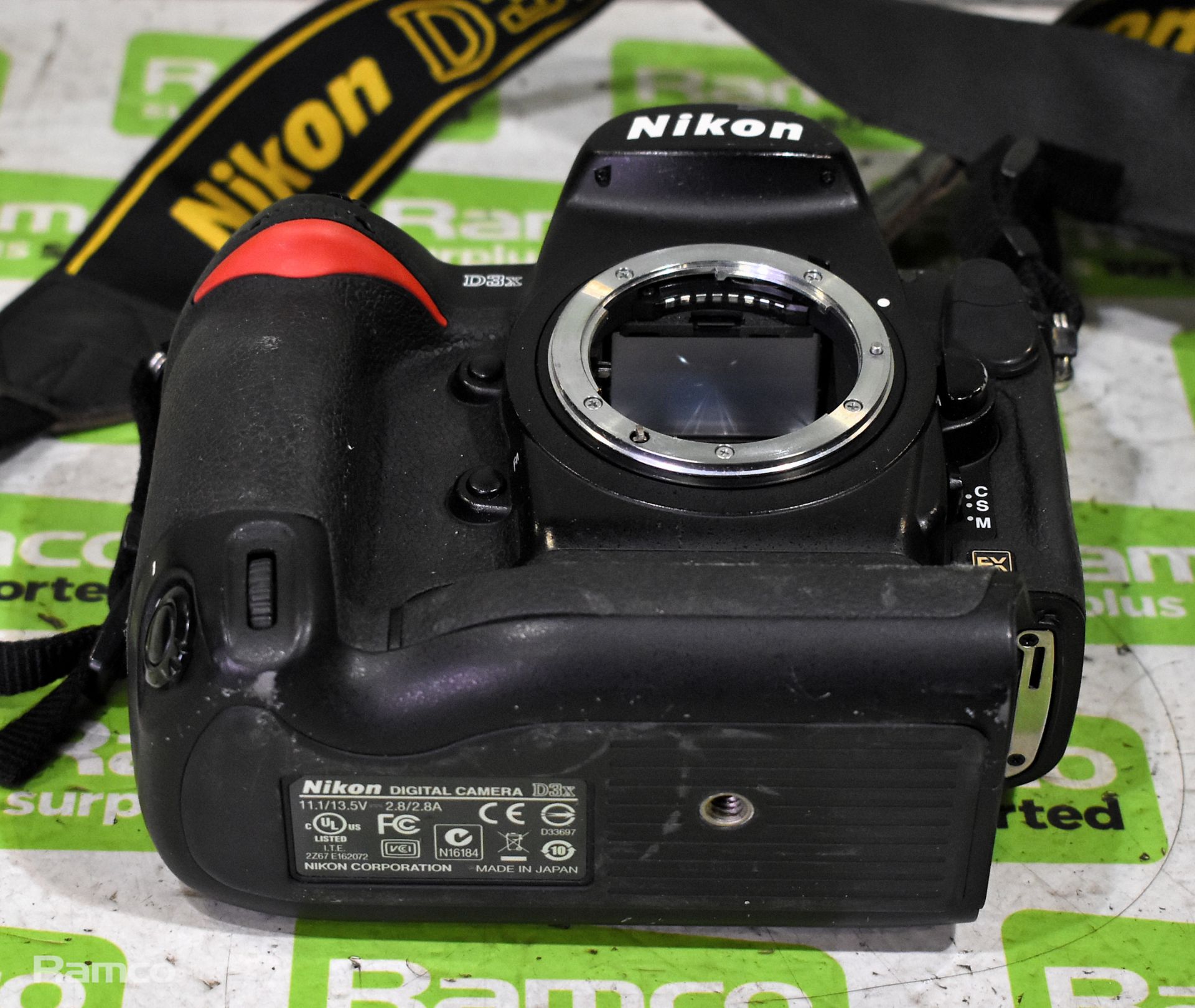 Nikon D3x Digital camera with Li-ion battery and MH-21 fast charger - Image 8 of 14