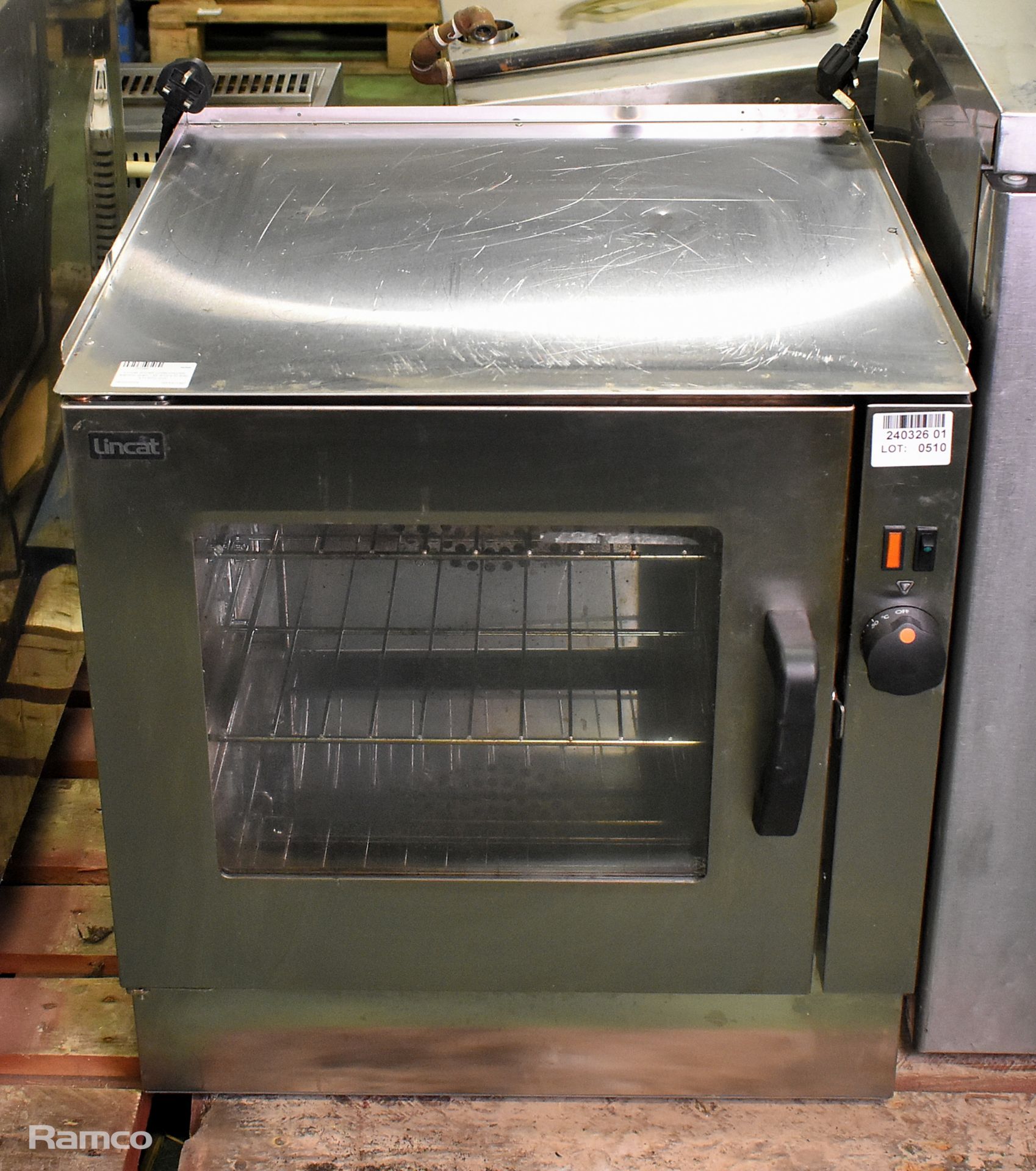 Lincat IP24B undercounter electric oven - W 610 x D 640 x H 670mm