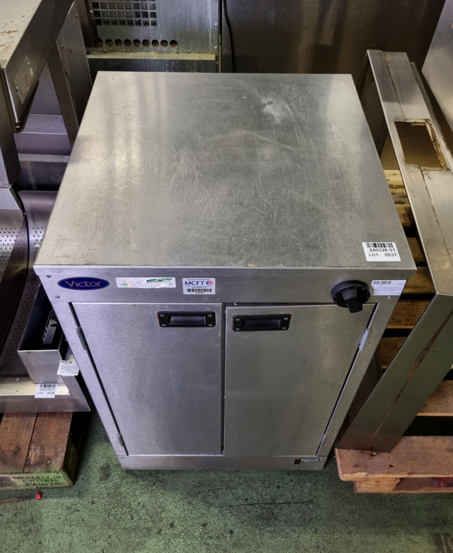Victor HED30100 Hot cupboard - 240V - 50Hz - L 570 x W 570 x H 900mm - Image 2 of 4