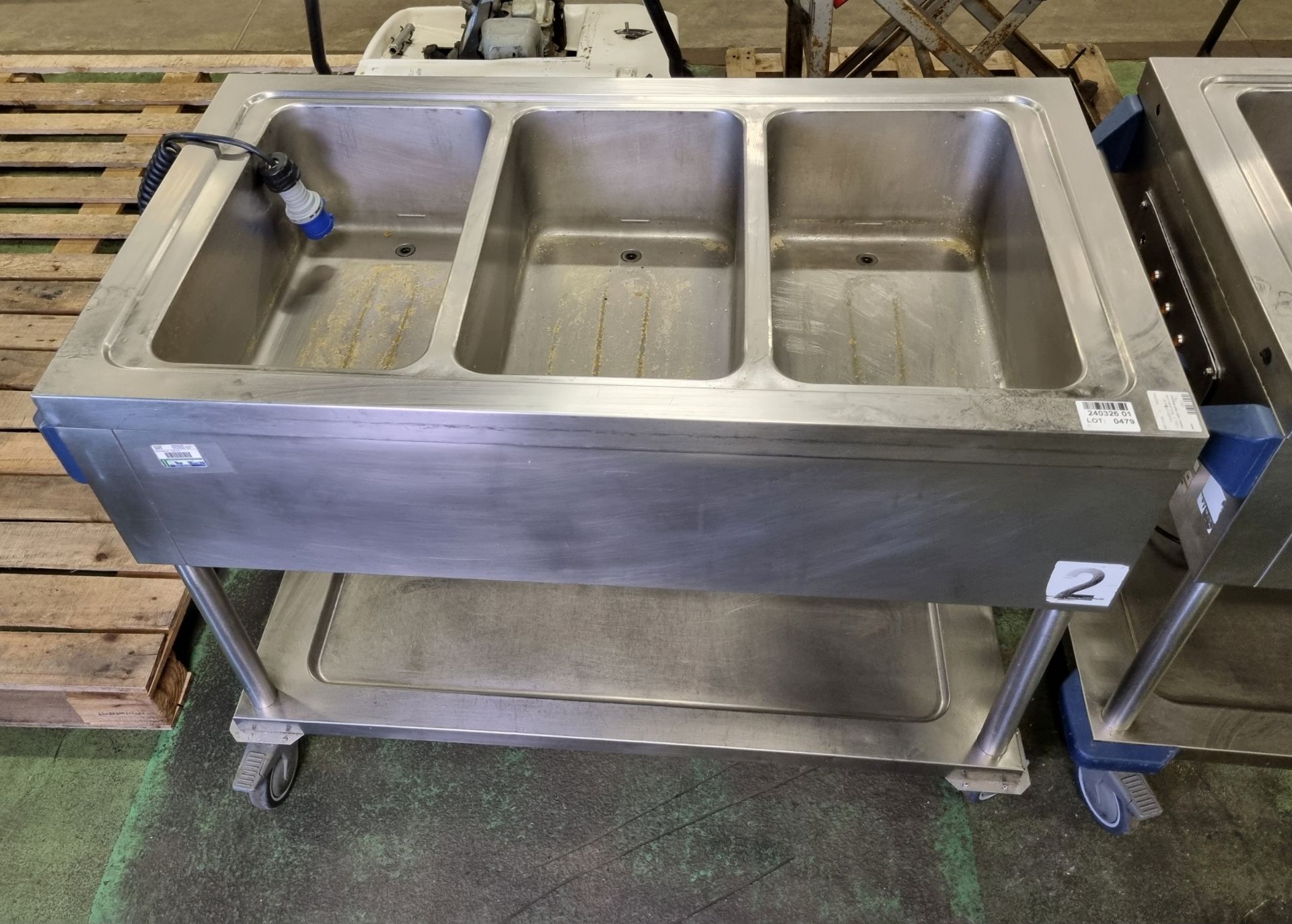 Stainless steel water heated bain-marie trolley - L 1160 x W 640 x H 920mm - Image 2 of 4