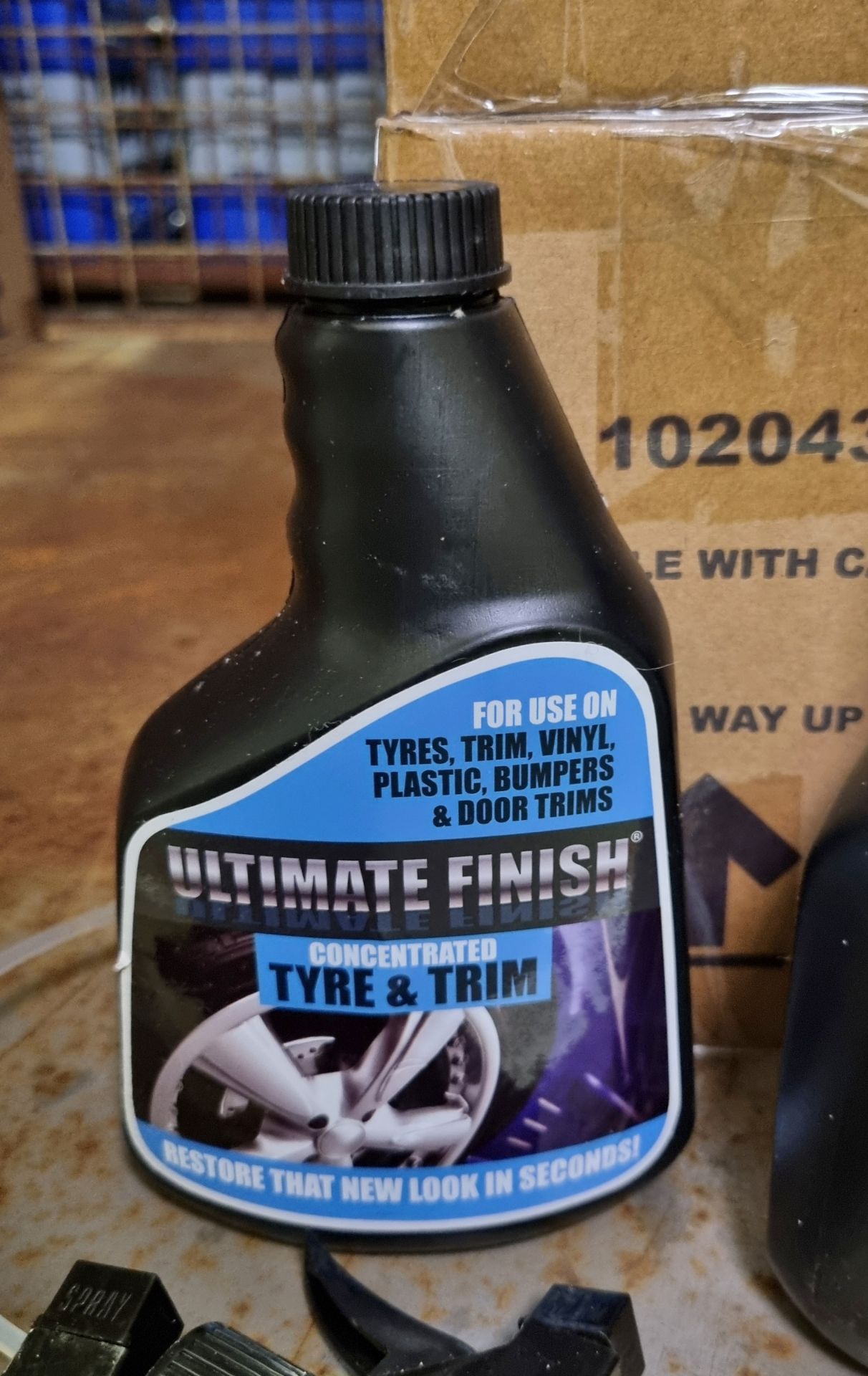 25x Ultimate Finish concentrate tyre & trim - double packs (2x 500ml spray bottles & 2x applicators - Image 3 of 4