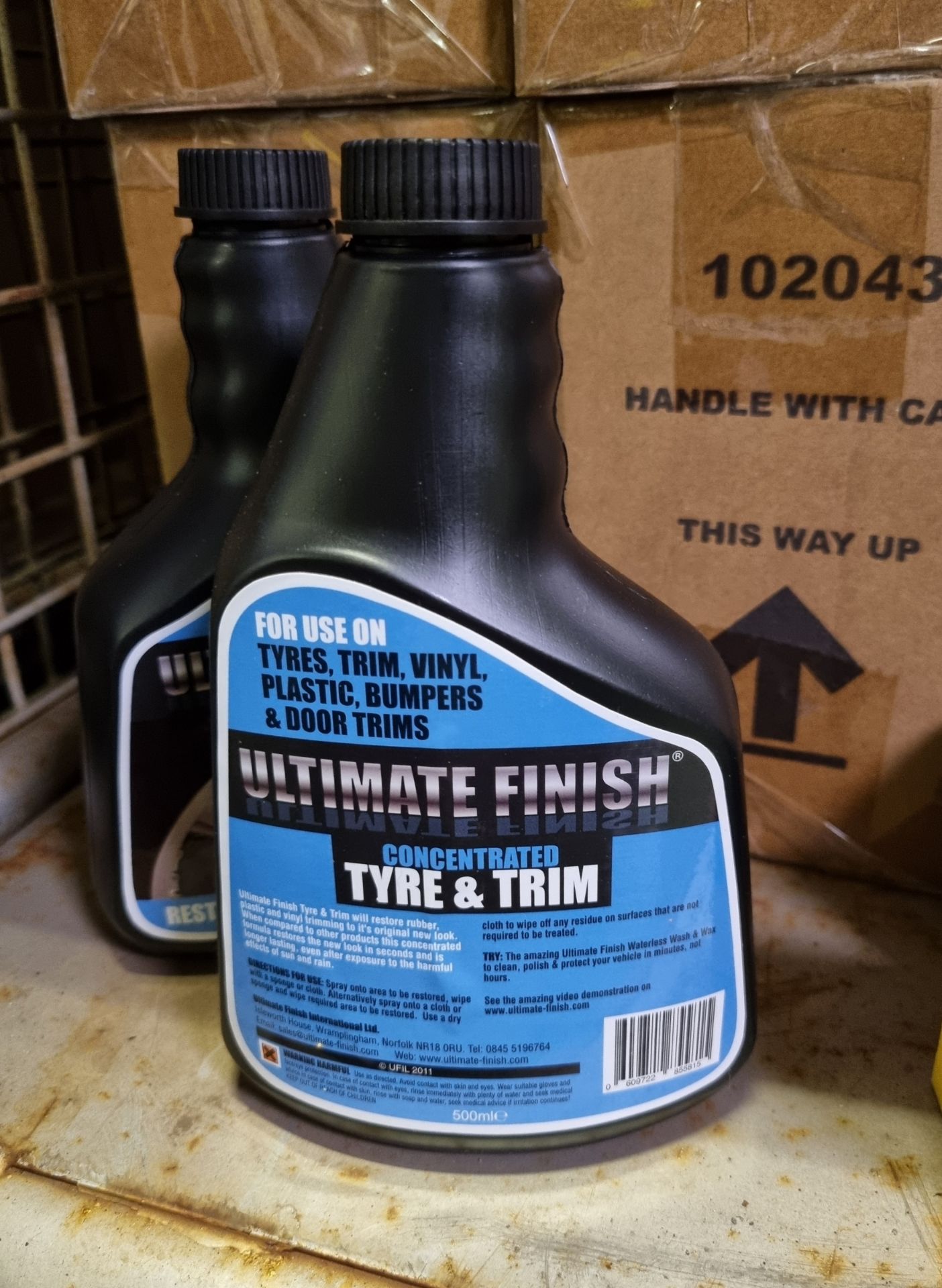 50x Ultimate Finish concentrate tyre & trim - double packs - 2x 500ml spray bottles & 2x applicators - Image 4 of 4