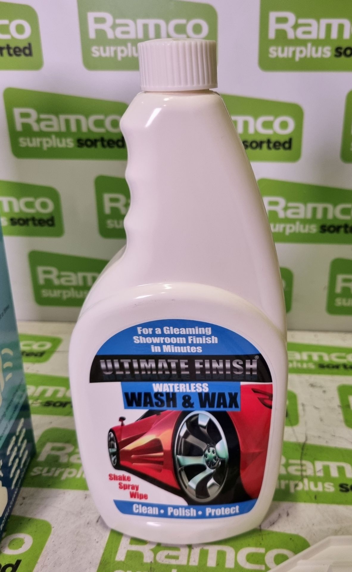 100x Ultimate Finish waterless wash & wax kits (750ml bottle and 2x microfibre cloths per pack) - Image 7 of 8