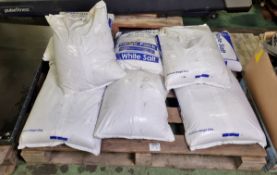 9x 23kg bags of White salt for de-icing