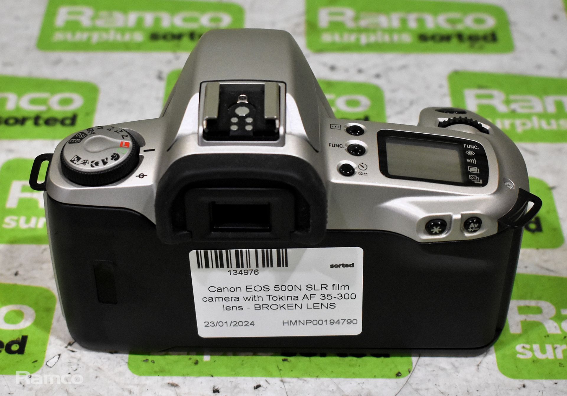 Canon EOS 500N SLR film camera with Tokina AF 35-300 lens - BROKEN LENS - Image 4 of 11