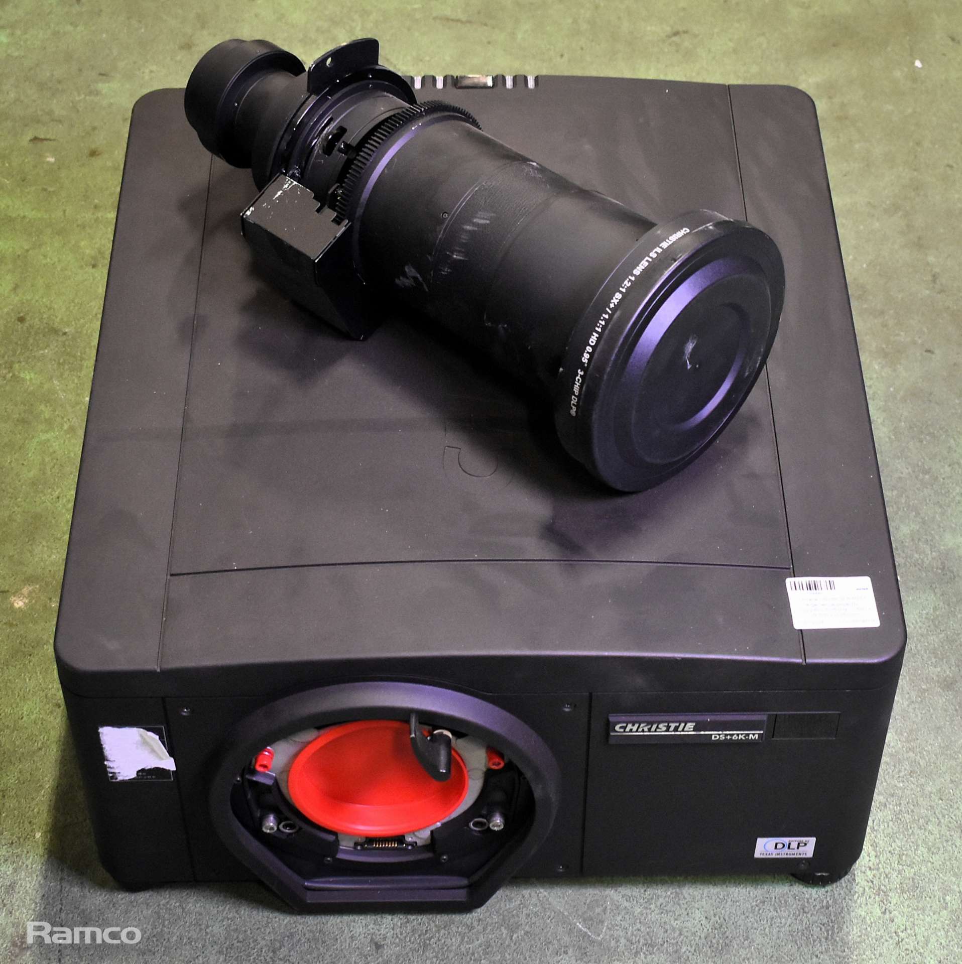 Christie DS+6K-M SXGA+ large venue projector - 100 / 240V - 50 / 60Hz ...
