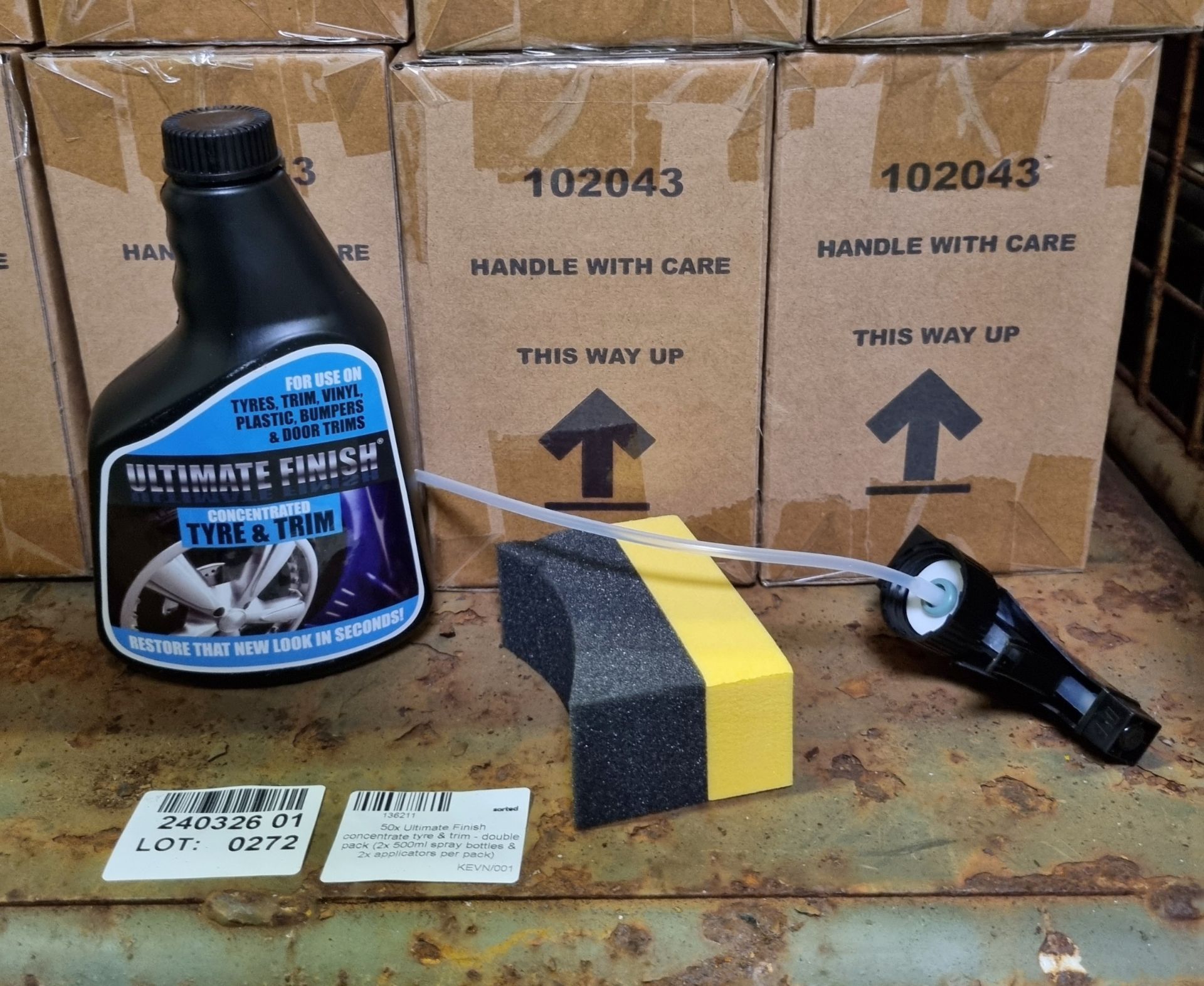 50x Ultimate Finish concentrate tyre & trim - double packs - 2x 500ml spray bottles & 2x applicators - Image 2 of 4