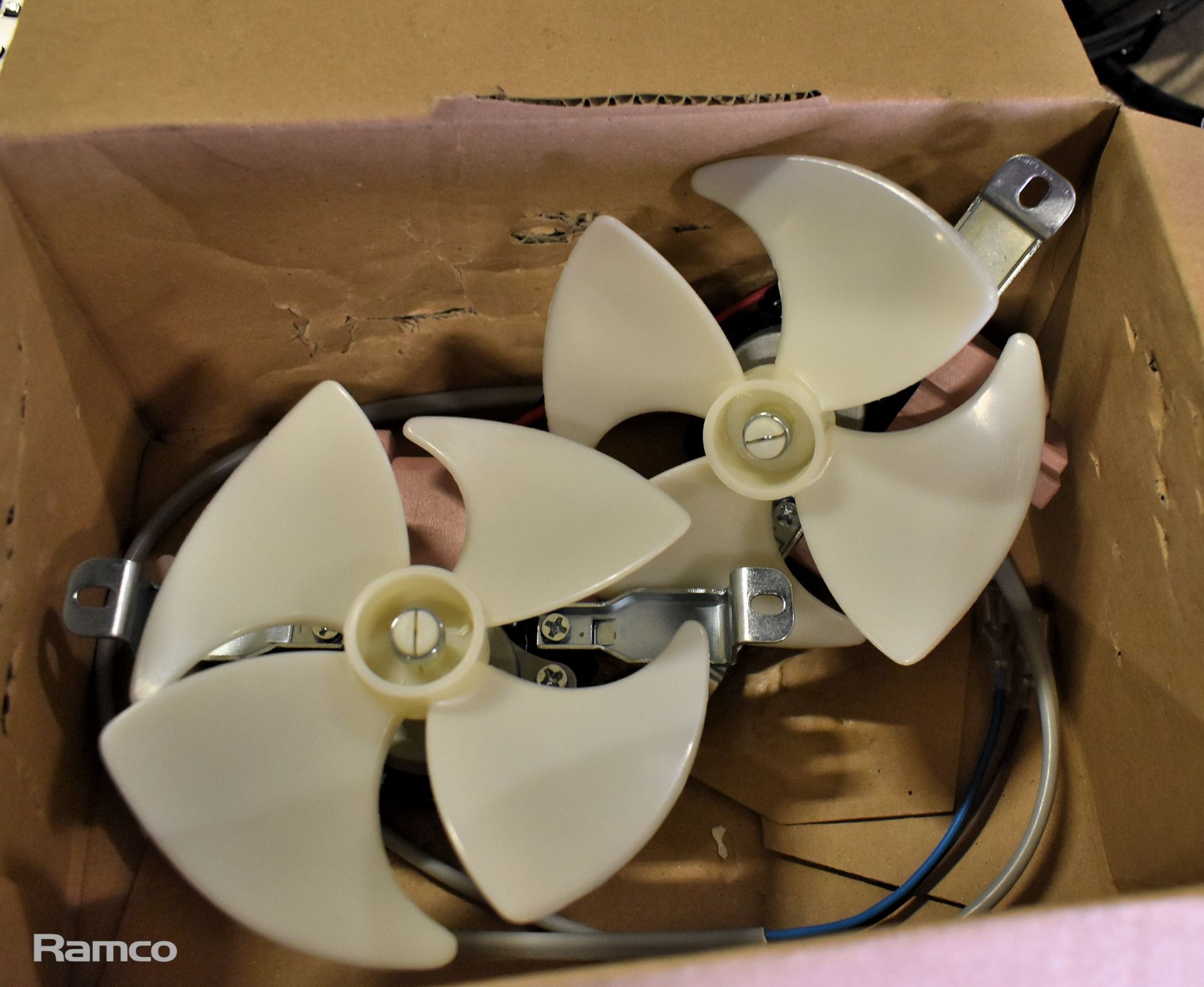 Catering spares - fans, fan wheels, glass panes - Image 6 of 7