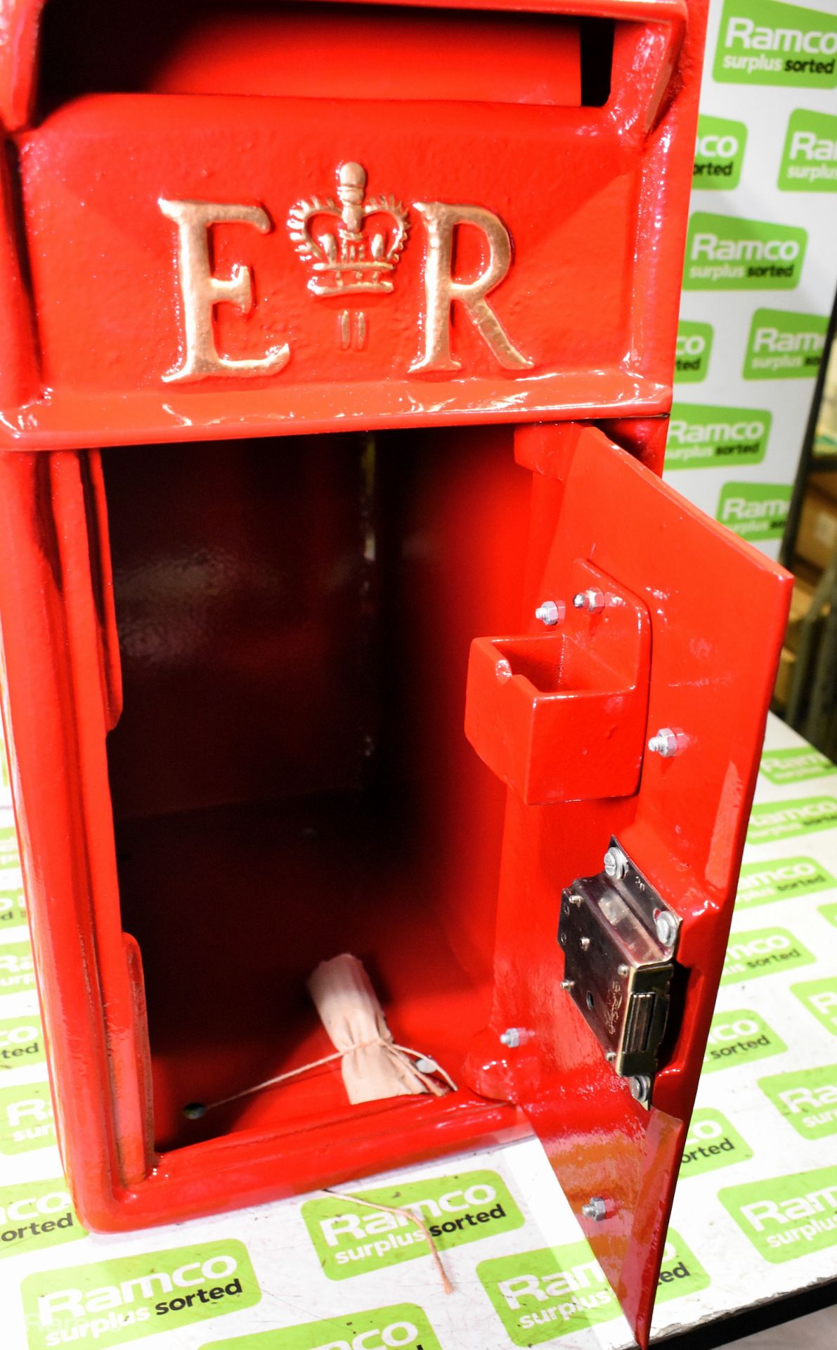 Large red replica postbox - Image 2 of 7