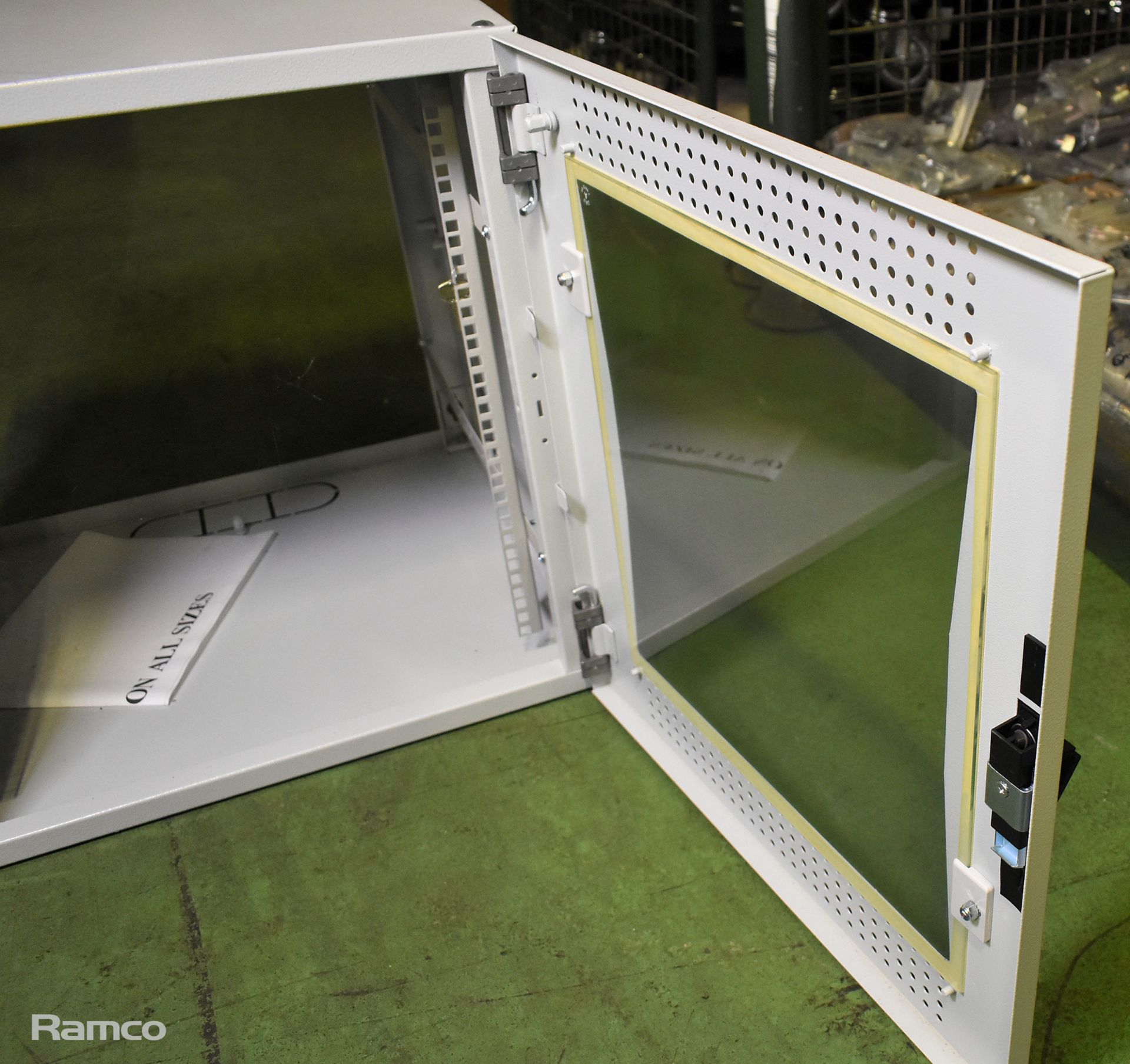 Rittal premium wallbox server cabinet - W 600 x D 600 x H 600mm - Image 3 of 5