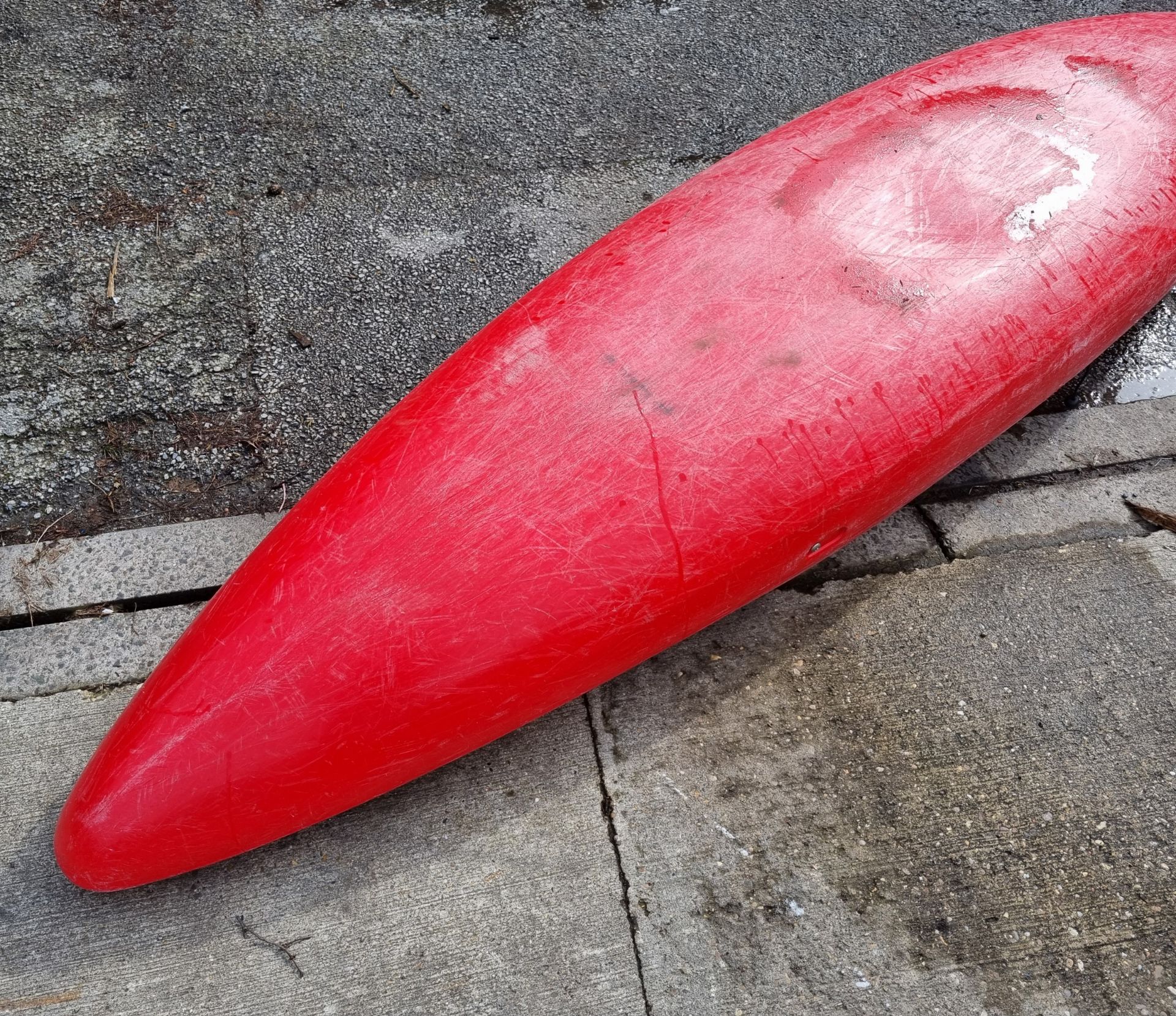 Dagger Katana polyethylene kayak - red - W 3200 x D 660 x H 420mm - Image 7 of 8