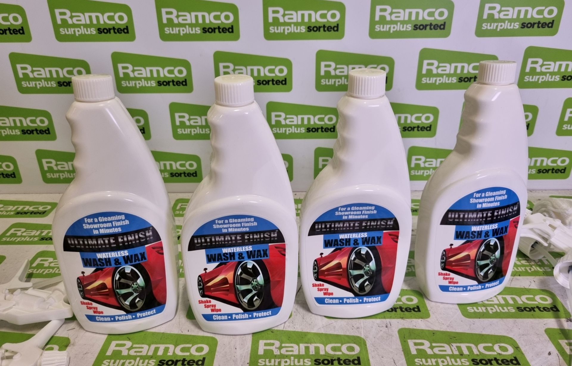 49x Ultimate Finish waterless wash & wax 4 packs (4x 750ml spray bottles & 4x microfibre cloths) - Image 4 of 5