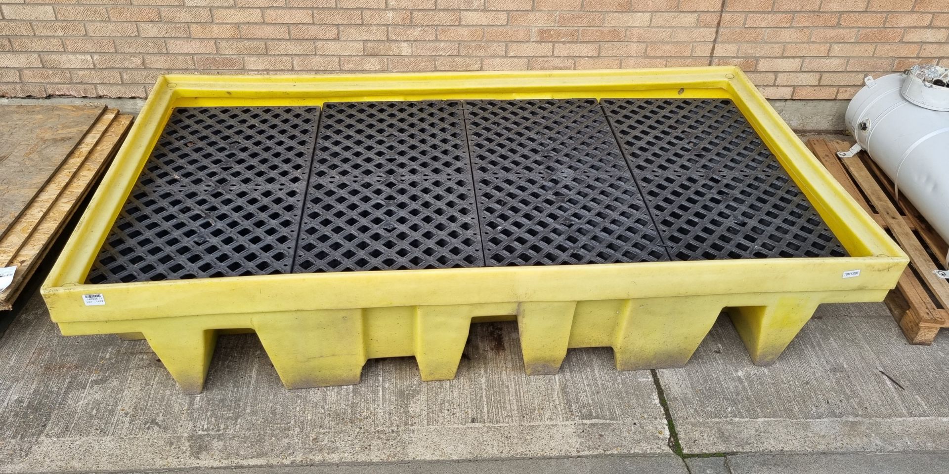Double IBC spill pallet bund (2x 1000L) with removable grid - W 2530 x D 1340 x H 500mm - Image 2 of 4