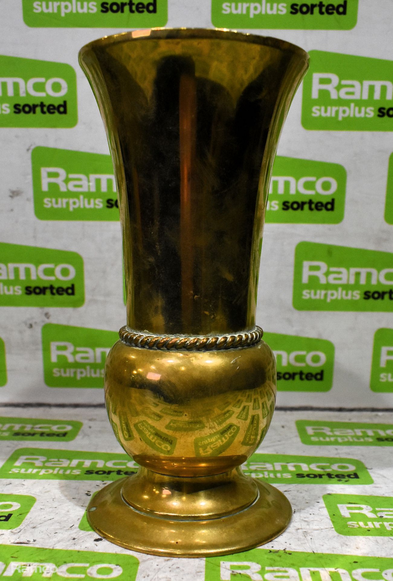 Brass Medium 8 inch vase - Image 2 of 4