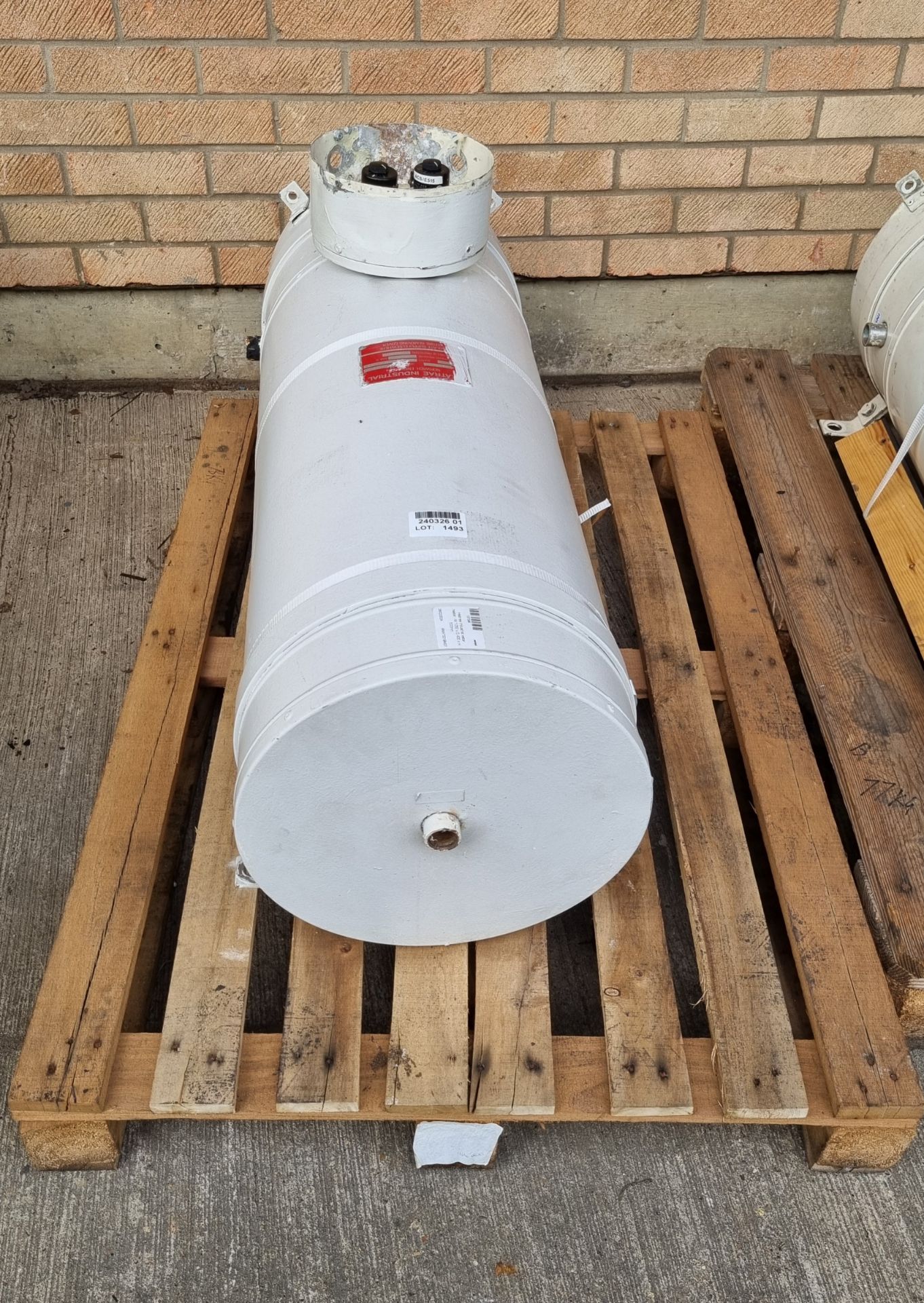 Heatrae Industrial water heater - W 1050 x D 400 x H 500mm