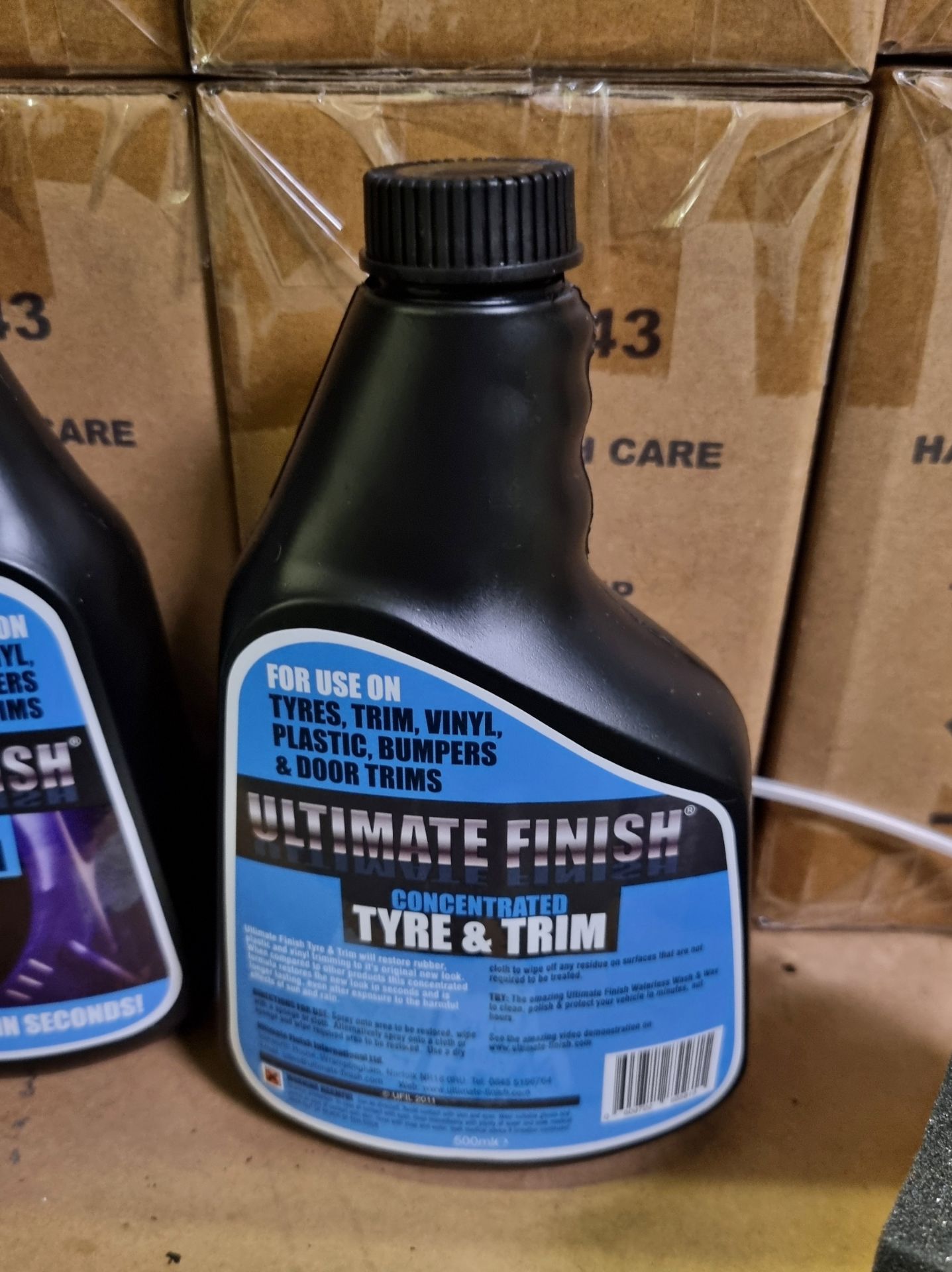 50x Ultimate Finish concentrate tyre & trim - double packs - 2x 500ml spray bottles & 2x applicators - Image 4 of 4