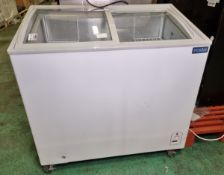 Polar CM433-02 display chest freezer - W 950 x D 570 x H 940mm