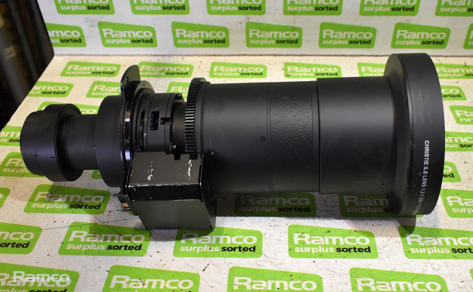 Christie DS+6K-M SXGA+ large venue projector - 100 / 240V - 50 / 60Hz - L 600 x W 500 x H 260mm - Image 9 of 13