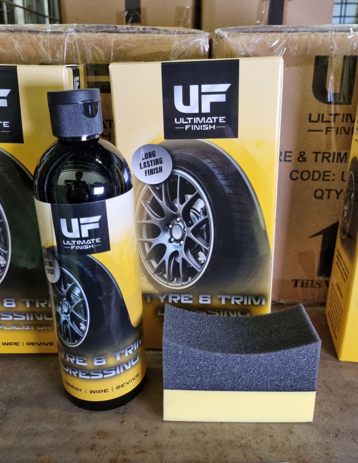 51x Ultimate Finish tyre & trim dressing kits (473ml bottle and applicator per pack) - Image 3 of 6