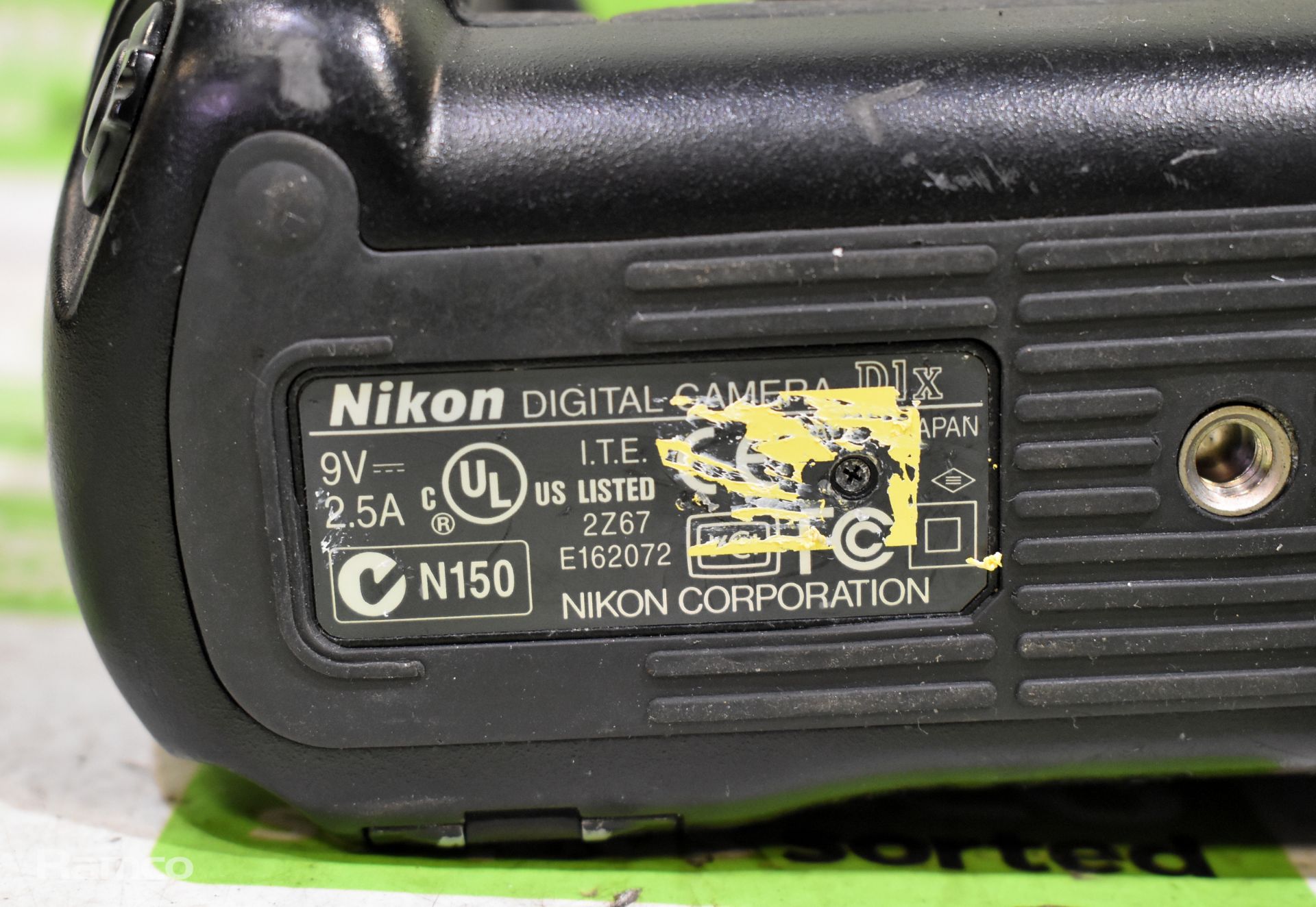 Nikon D1x Digital camera with MH-16 quick charger - Image 8 of 8