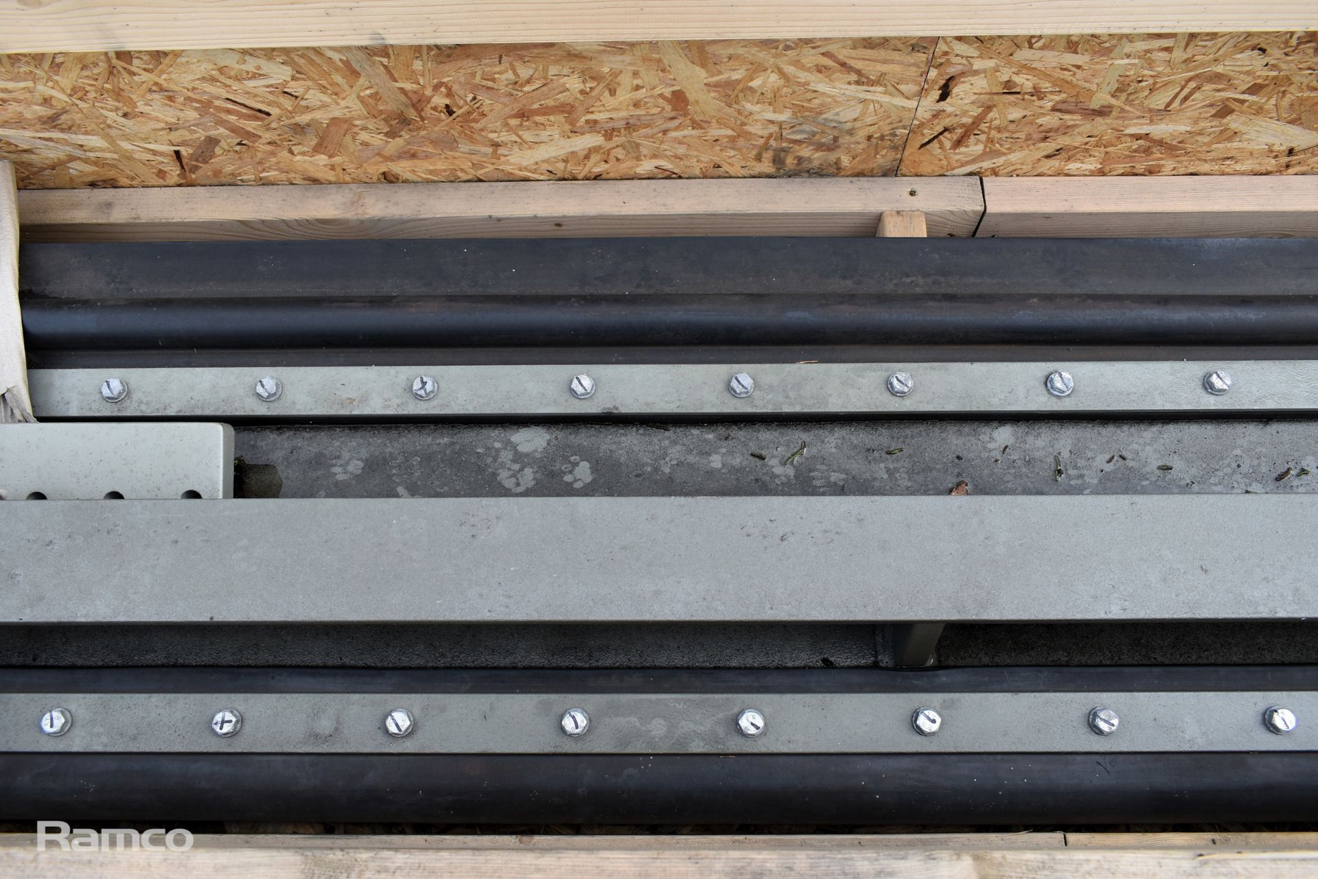 Lip sealing beam with accessories - crate length 6070mm - Image 4 of 6