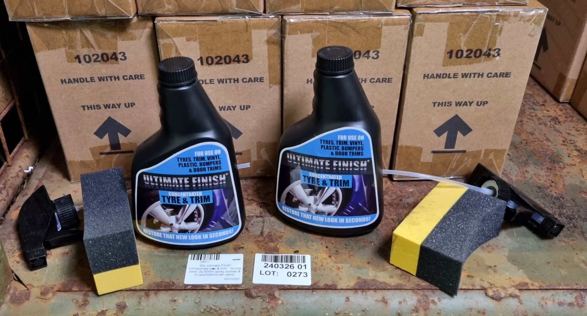 50x Ultimate Finish concentrate tyre & trim - double packs - 2x 500ml spray bottles & 2x applicators - Image 5 of 6