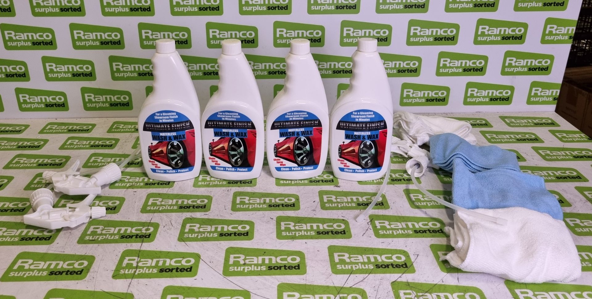 49x Ultimate Finish waterless wash & wax 4 packs (4x 750ml spray bottles & 4x microfibre cloths) - Image 3 of 6