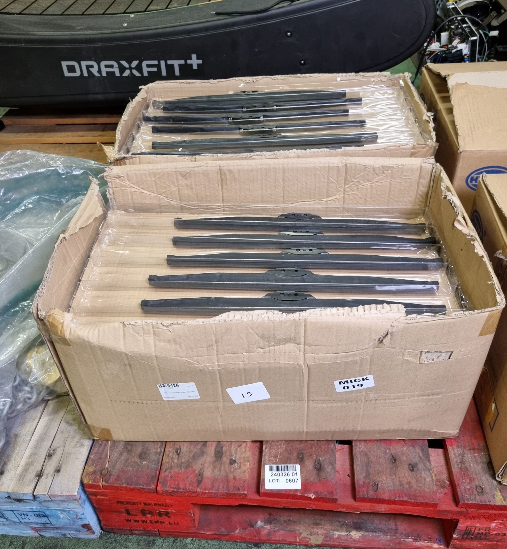 60x Land Rover wiper blades