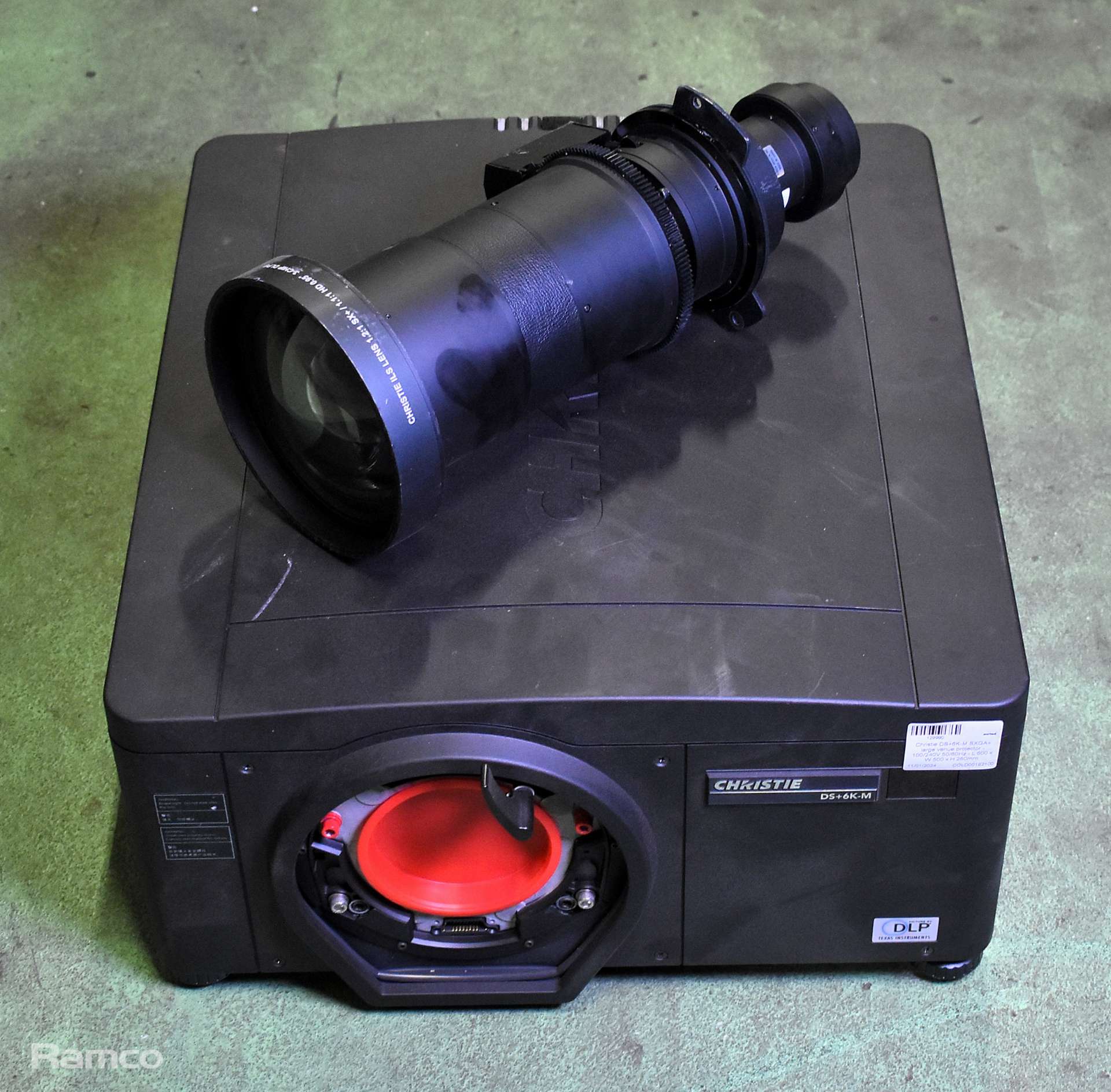 Christie DS+6K-M SXGA+ large venue projector - 100 / 240V - 50 / 60Hz ...