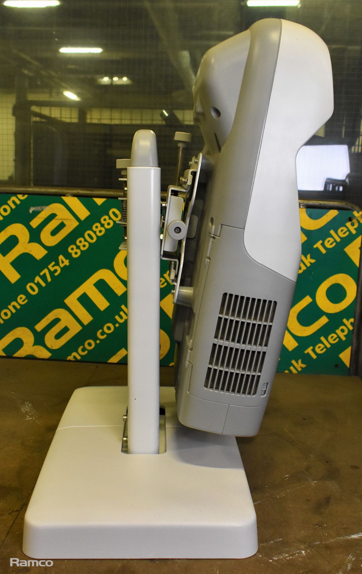 Epson EB-460 H343B LCD projector - approx 2497 lamp hours - Image 4 of 5