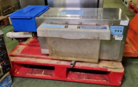 GreaseShield stainless steel grease trap - W 1170 x D 450 x H 370mm
