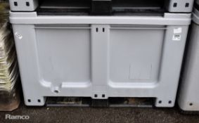 Plastic pallet tote container with lid - L 1200 x W 1000 x H 850mm