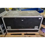 Large shipping case - W 1180 x D 690 x H 660mm