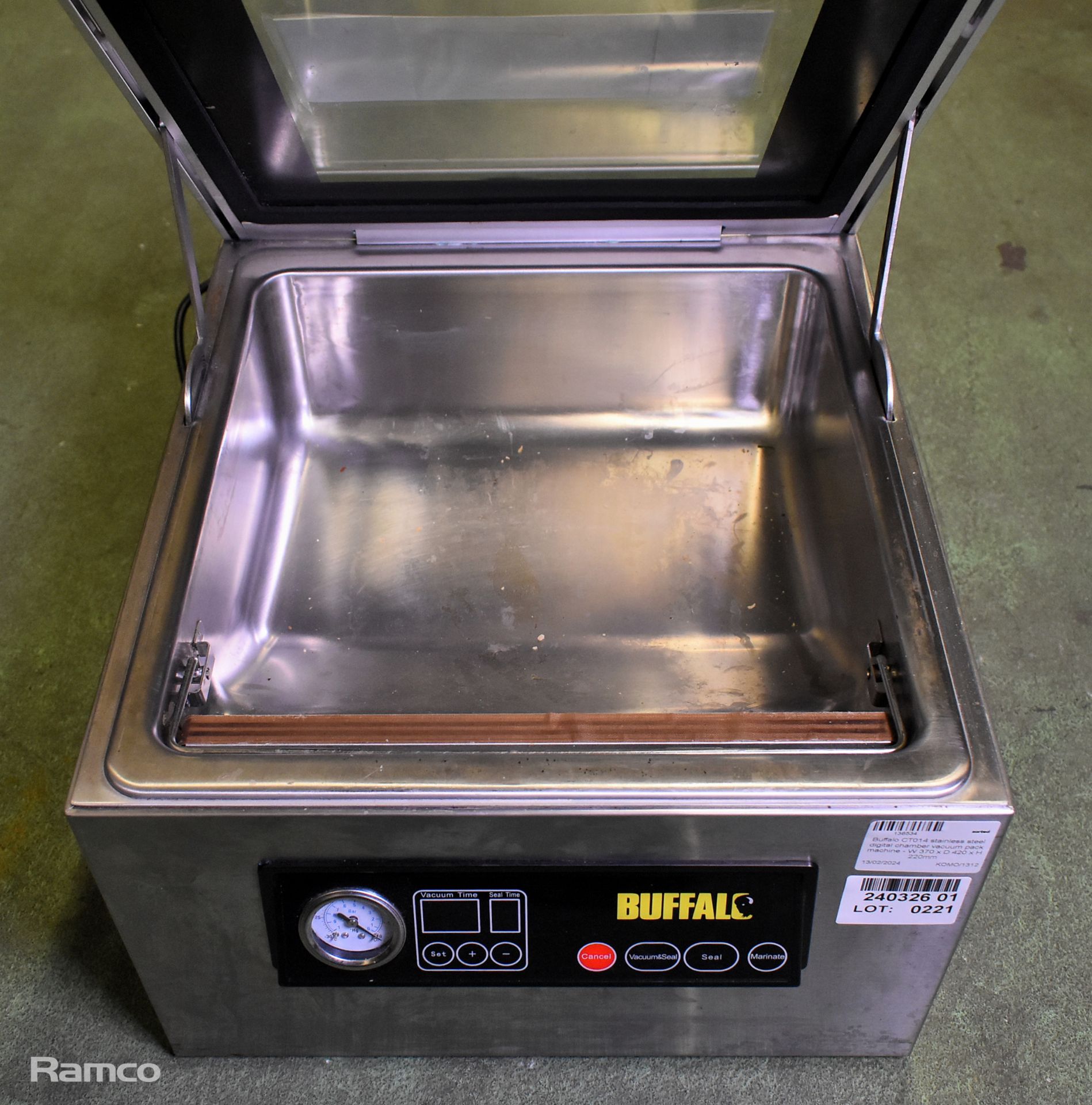 Buffalo CT014 stainless steel digital chamber vacuum pack machine - W 370 x D 420 x H 220mm - Image 3 of 8