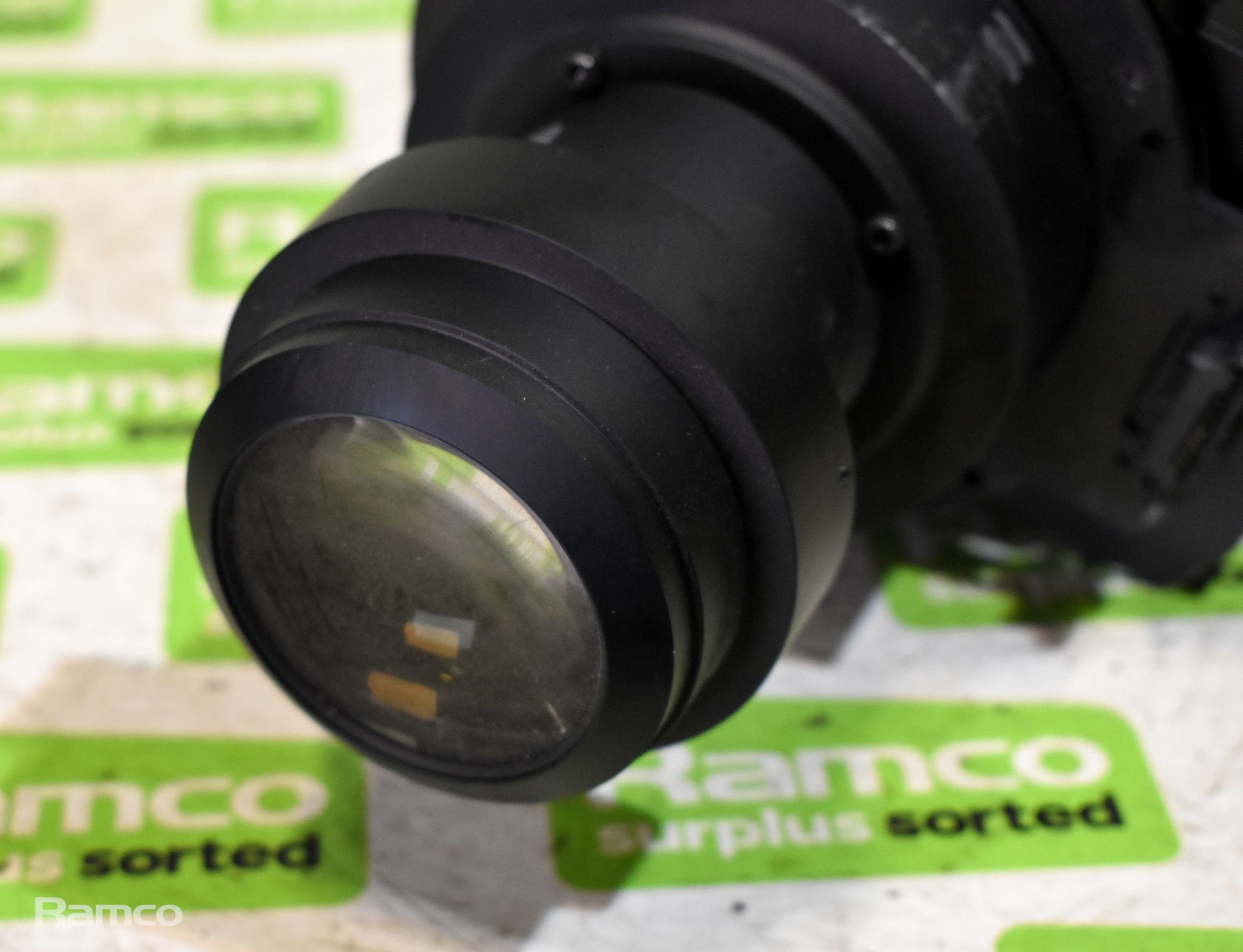 Christie DS+6K-M SXGA+ large venue projector - 100 / 240V - 50 / 60Hz - L 600 x W 500 x H 260mm - Image 11 of 13