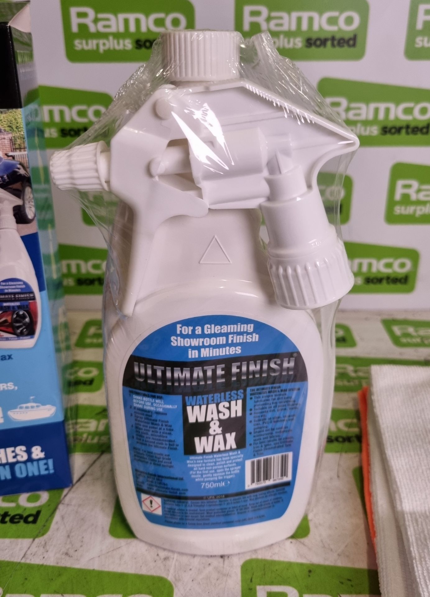 100x Ultimate Finish waterless wash & wax kits (750ml bottle and 2x microfibre cloths per pack) - Image 7 of 7