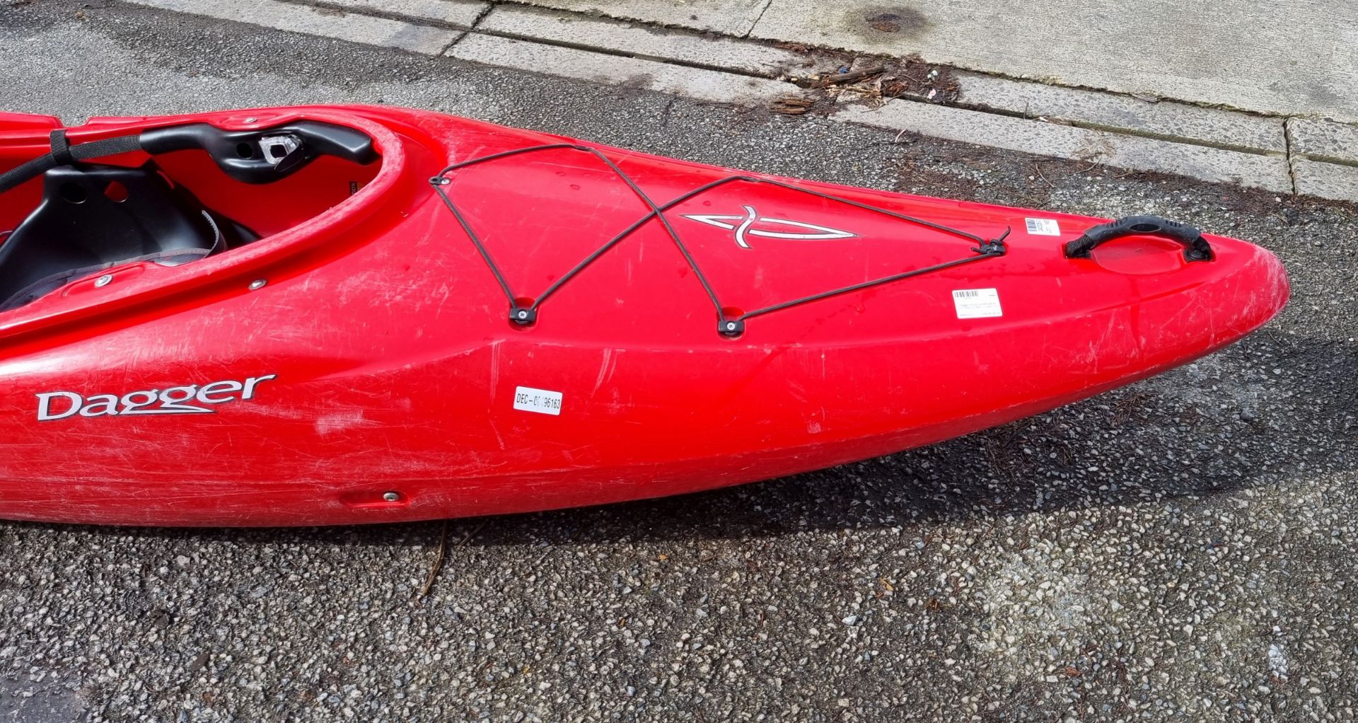 Dagger Katana polyethylene kayak - red - W 3200 x D 660 x H 420mm - Image 5 of 8