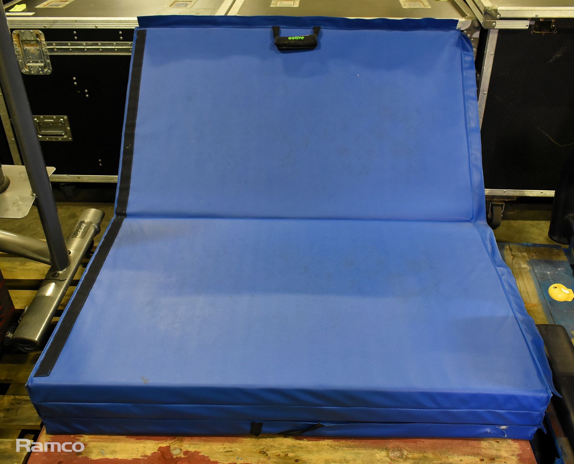 Source Active 10ft folding gym mat - Image 2 of 4