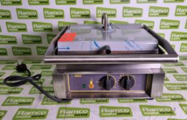 Roller Grill Panini RB/M stainless steel ribbed panini press