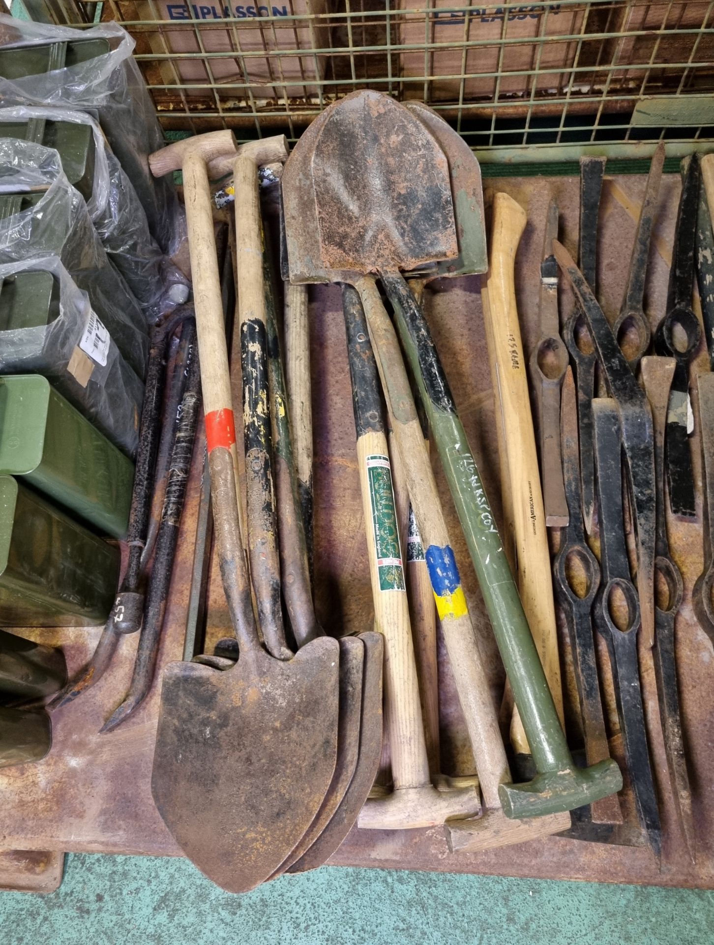 Hand Tools - shovels, pick mantles, pick heads, axes, rip bars, 5 ltr can, 1 ltr can - Image 4 of 5