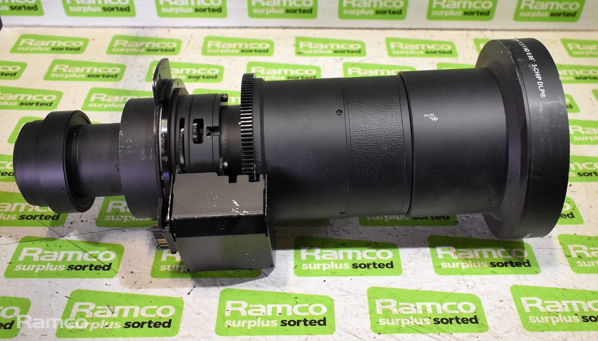 Christie DS+6K-M SXGA+ large venue projector - 100 / 240V - 50 / 60Hz - L 600 x W 500 x H 260mm - Image 9 of 13