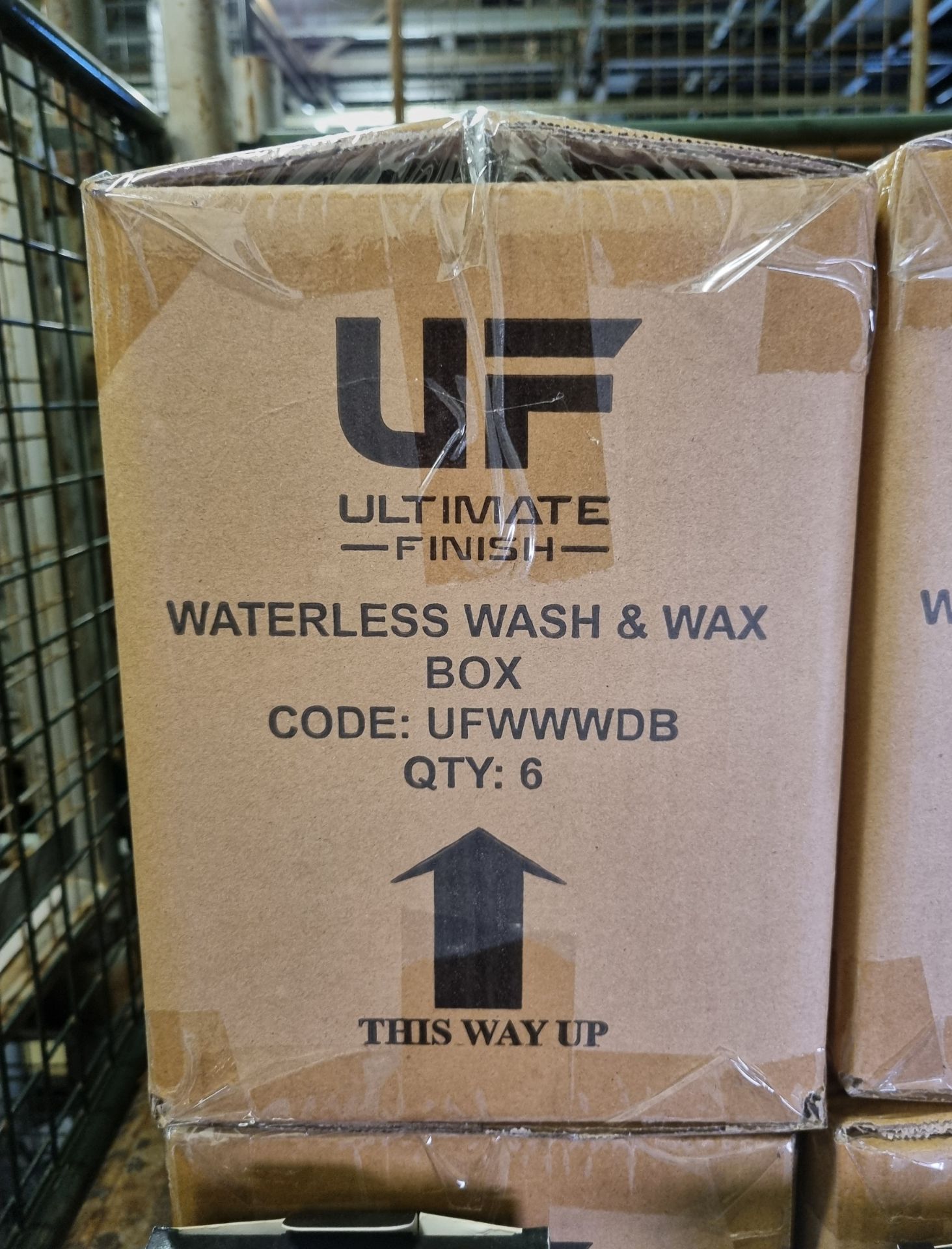 100x Ultimate Finish waterless wash & wax kits (750ml bottle and 2x microfibre cloths per pack) - Image 5 of 7